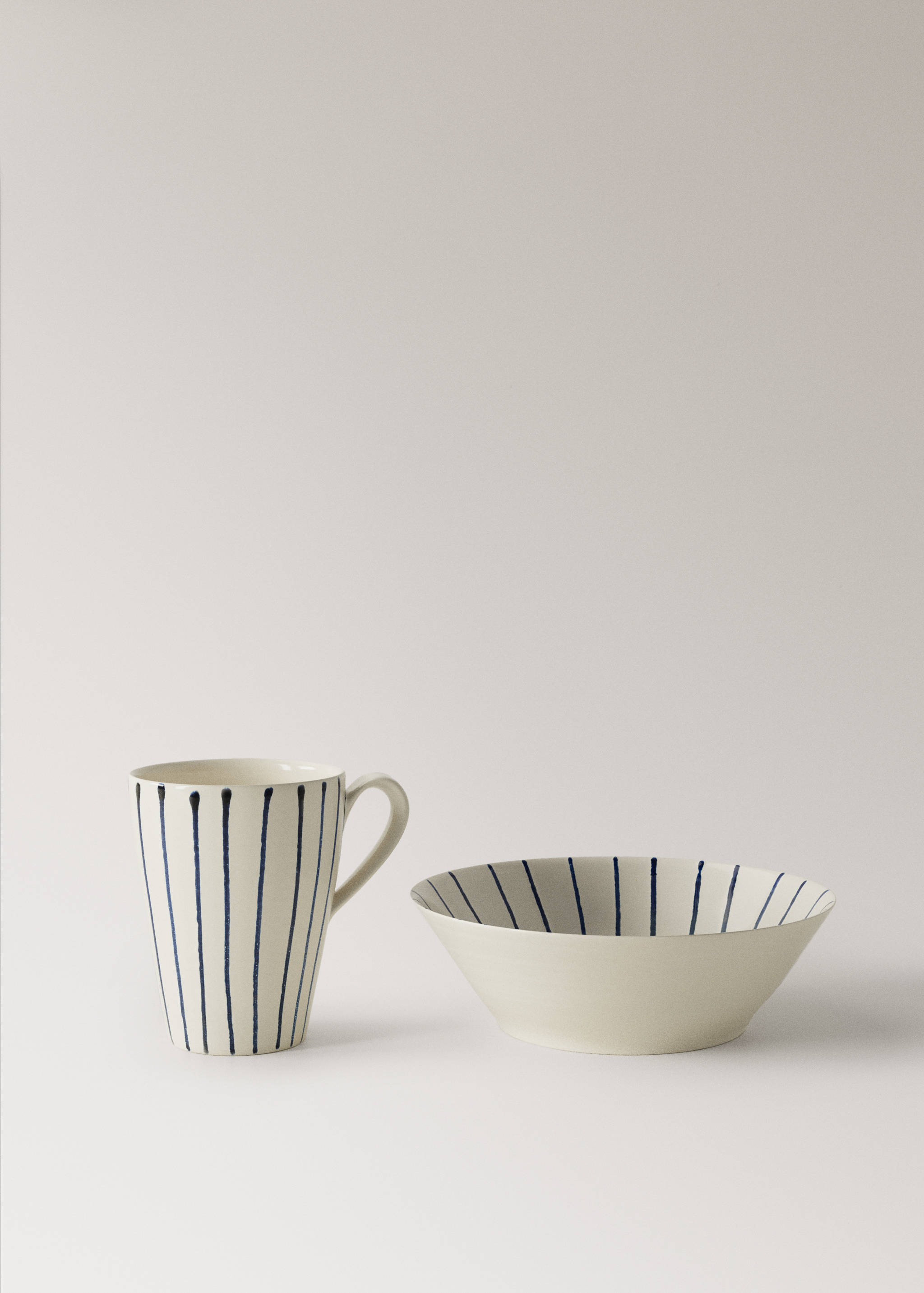 Striped gres bowl - Details of the article 4