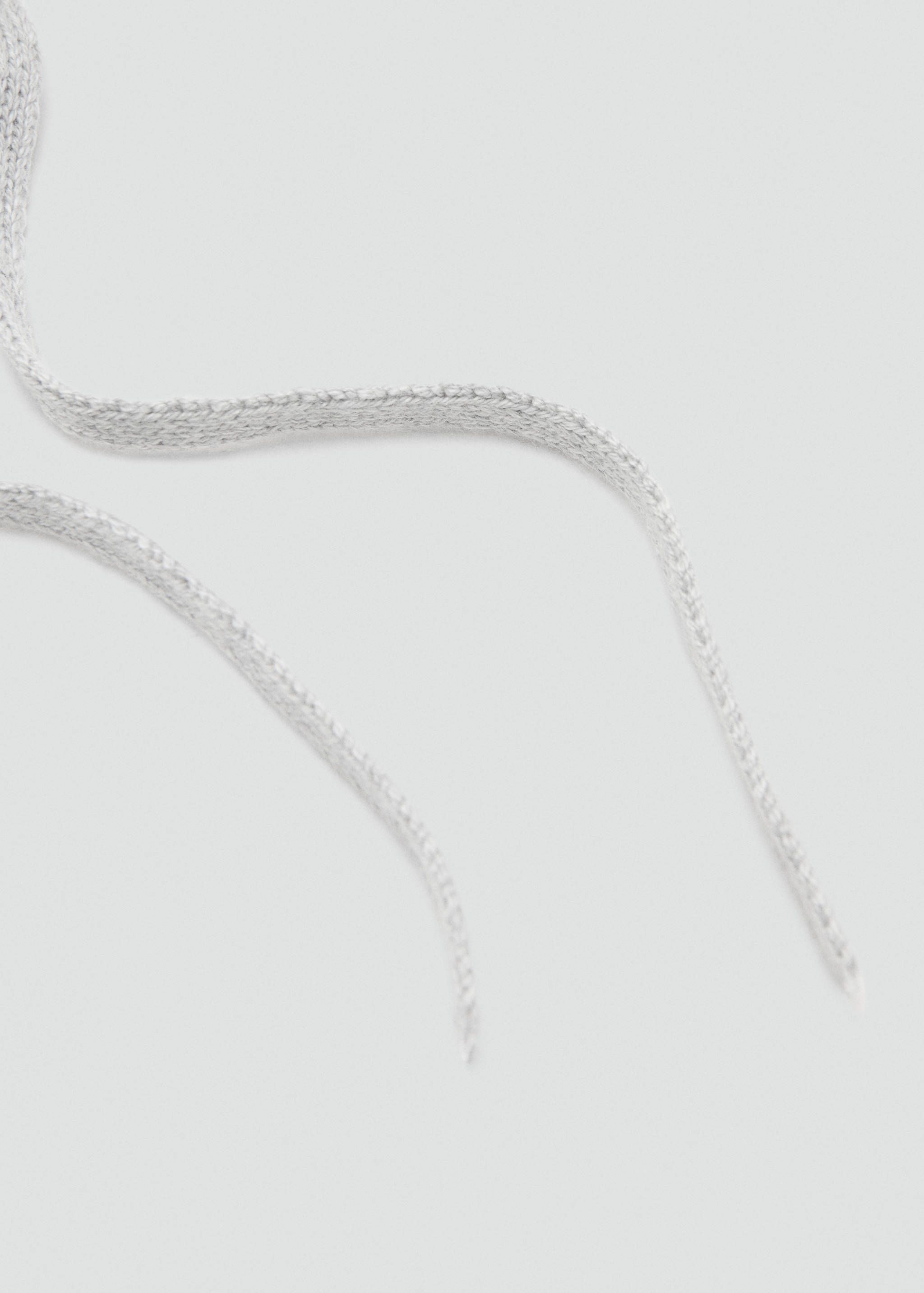 Knit beanie with tie closure - Medium plane