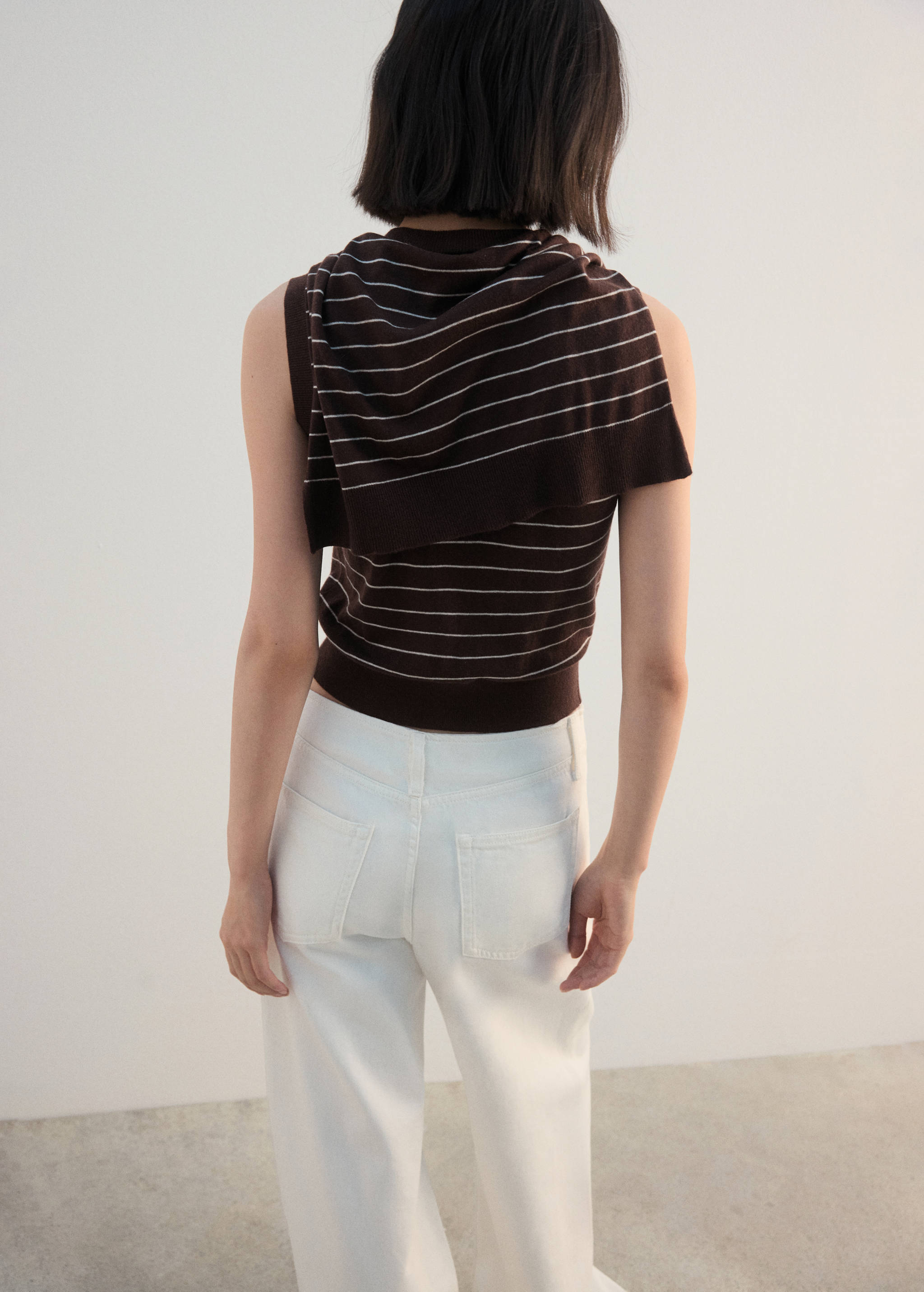 Jersey-knit waistcoat - Reverse of the article