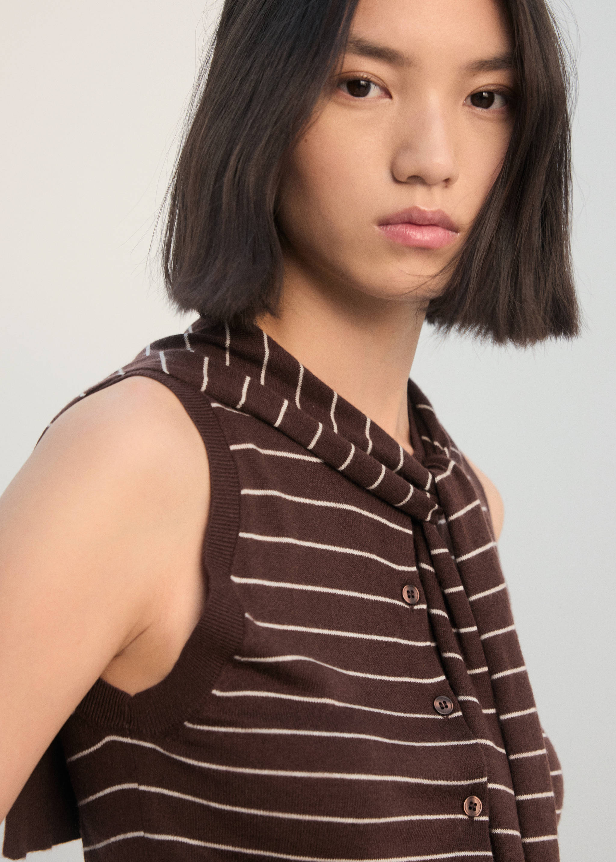 Jersey-knit waistcoat - Details of the article 1