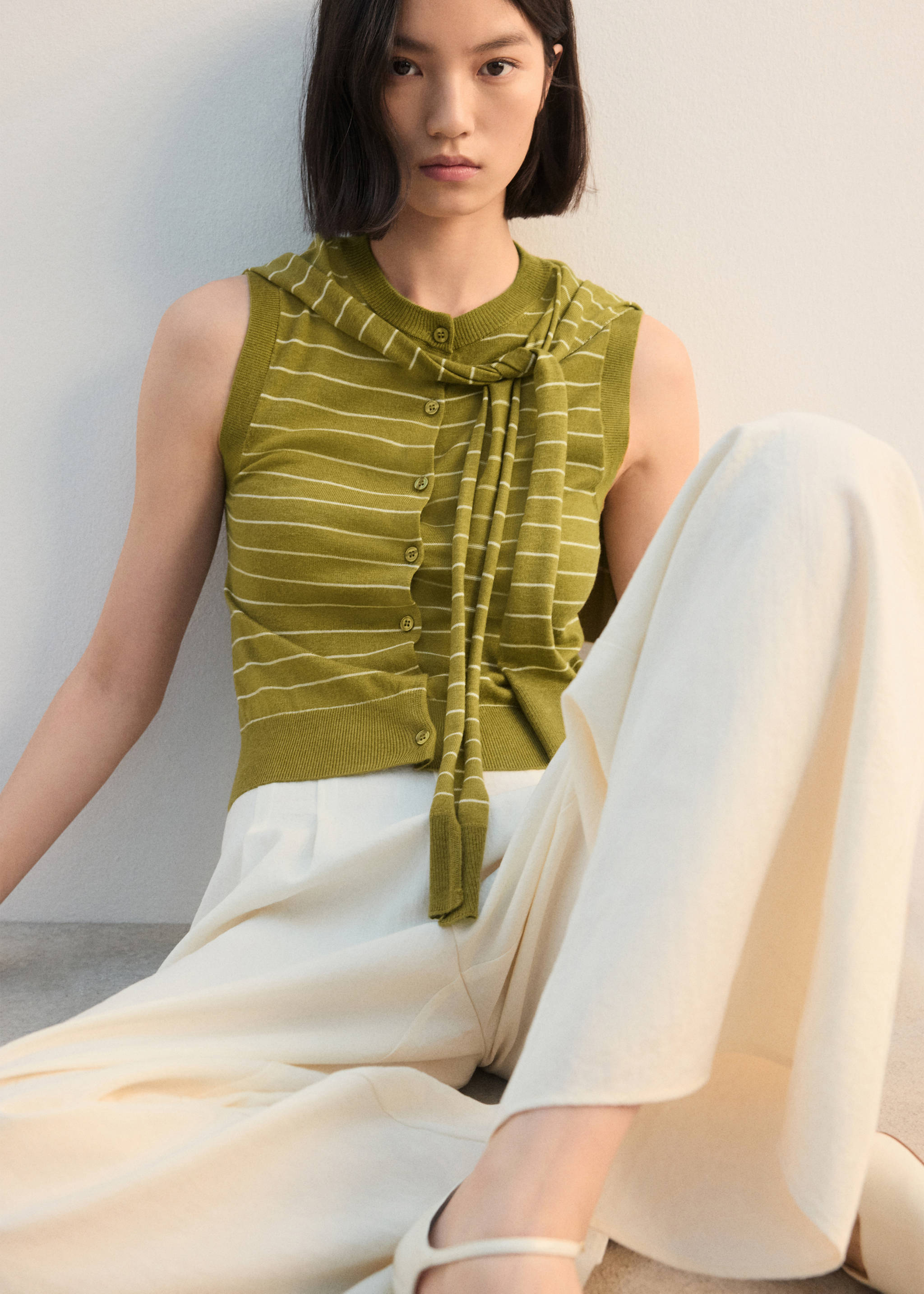 Jersey-knit waistcoat - Details of the article 2