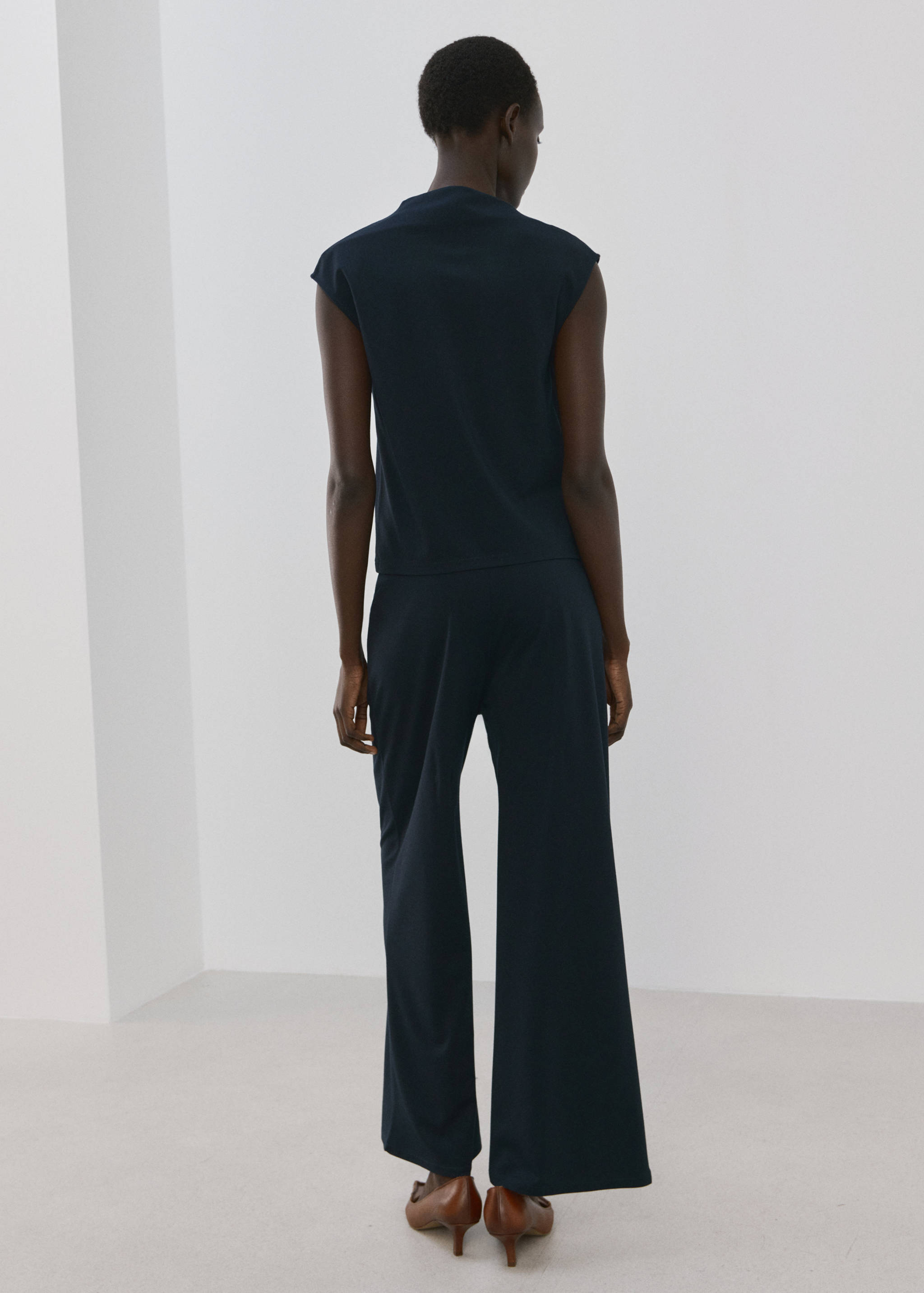 Pantalón recto cintura elástica - Reverso del artículo