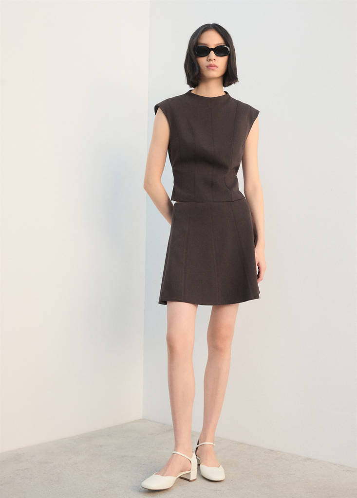 Fitted top with wide straps — Chocolate
