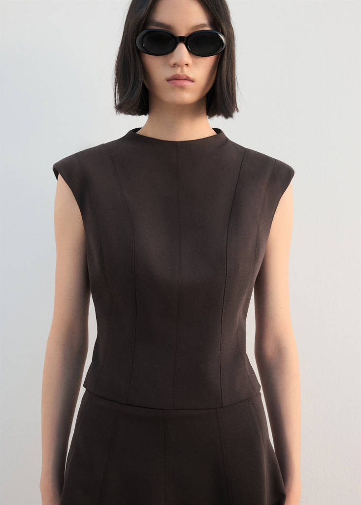 Fitted top with wide straps — Chocolate