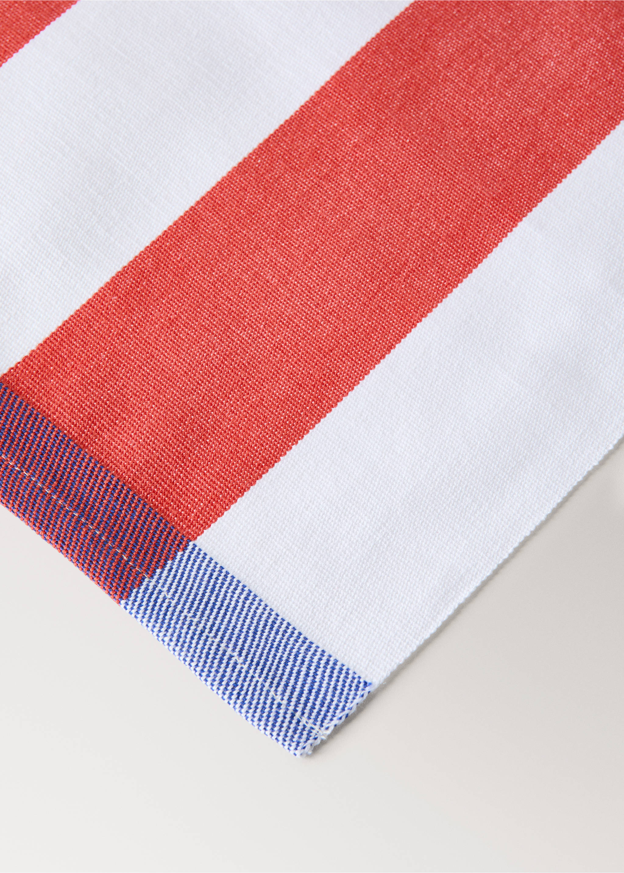 100% cotton striped printed placemats - Details of the article 2, Red. Ref: 27072553-00.