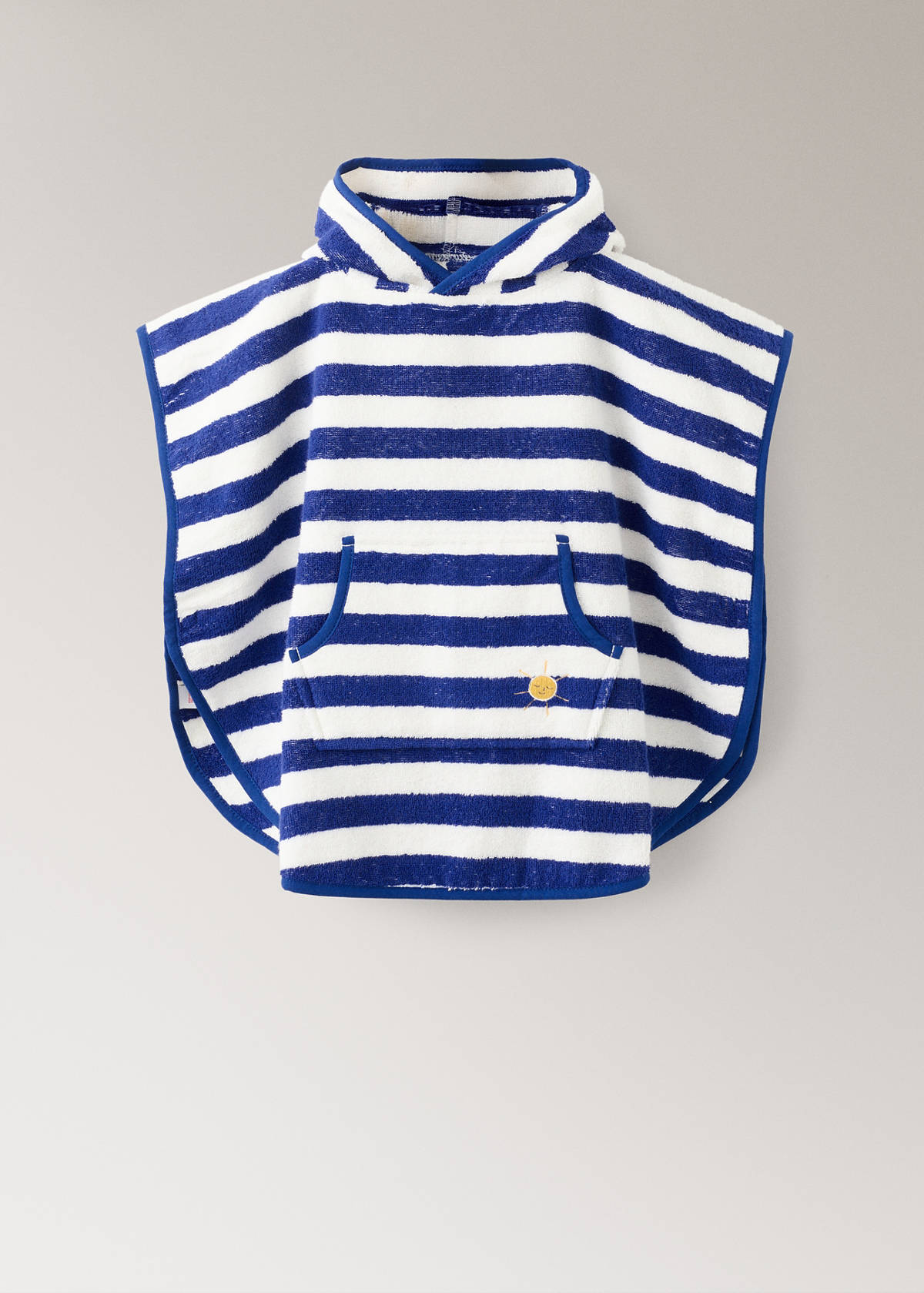 Striped poncho towel — Blue
