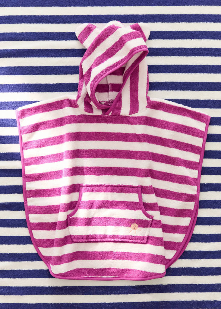 Striped poncho towel — Fuchsia