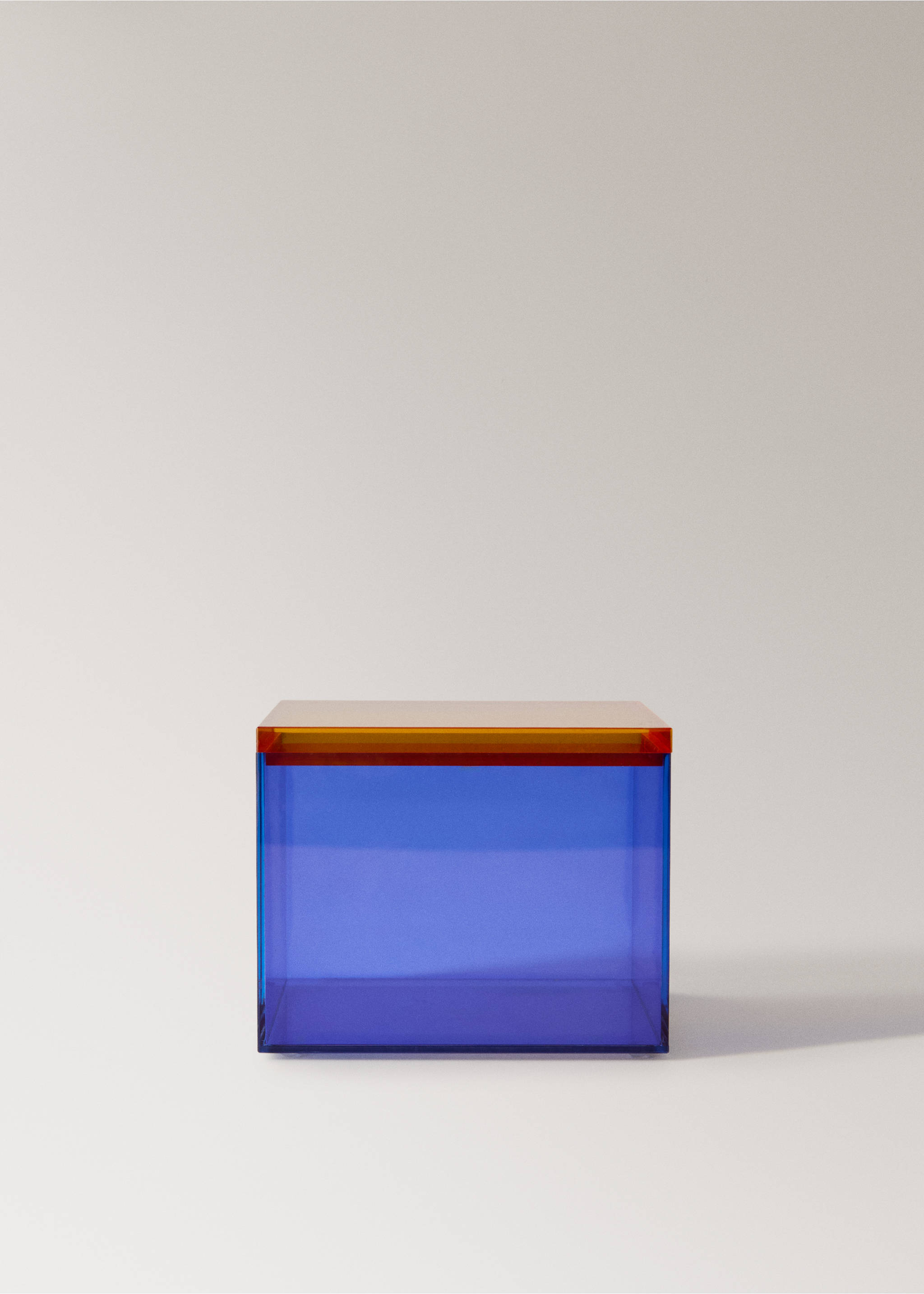Medium two-tone acrylic box - Article without model, Ink Blue. Ref: 27072895-00.