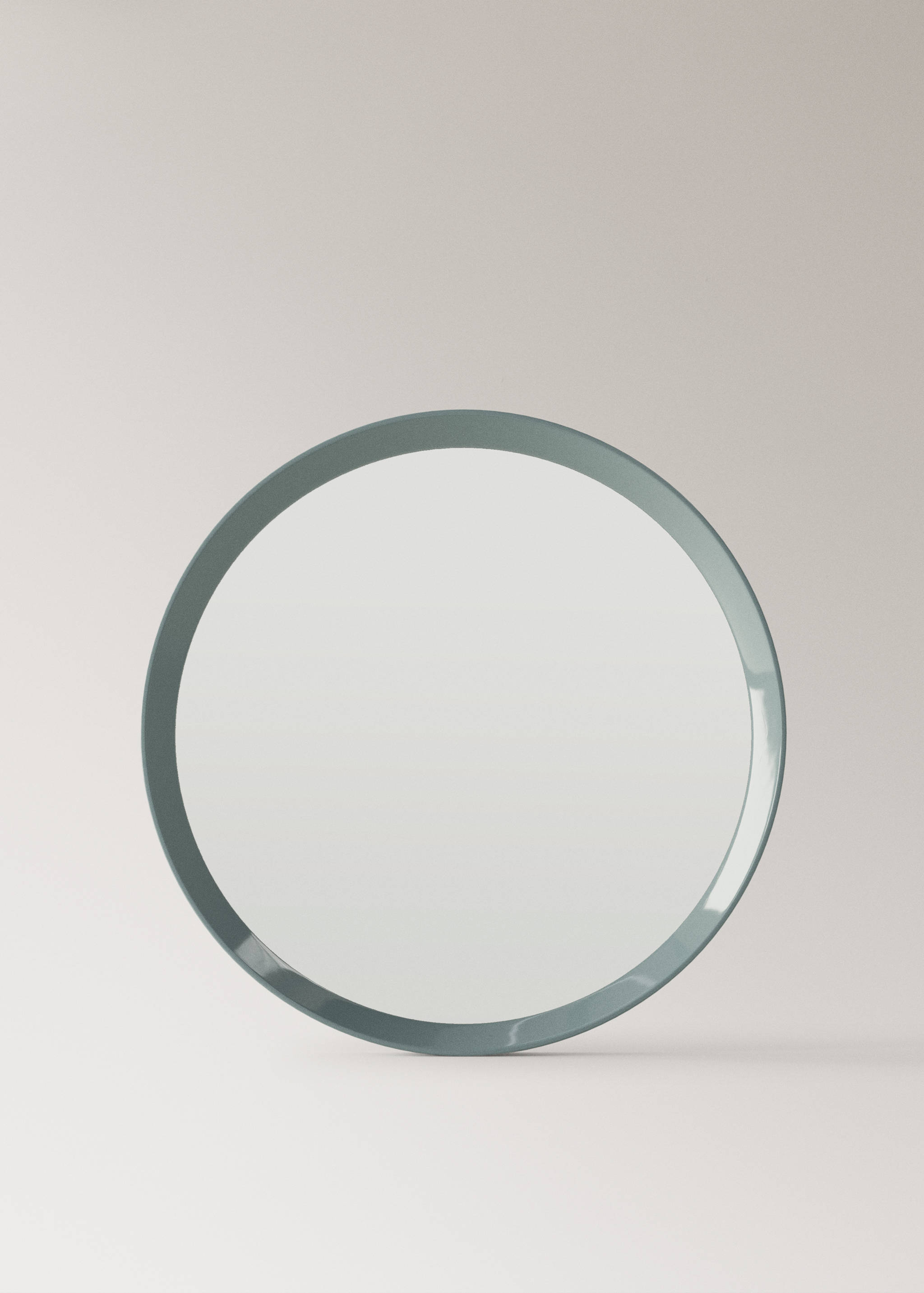 Round wood mirror - Article without model