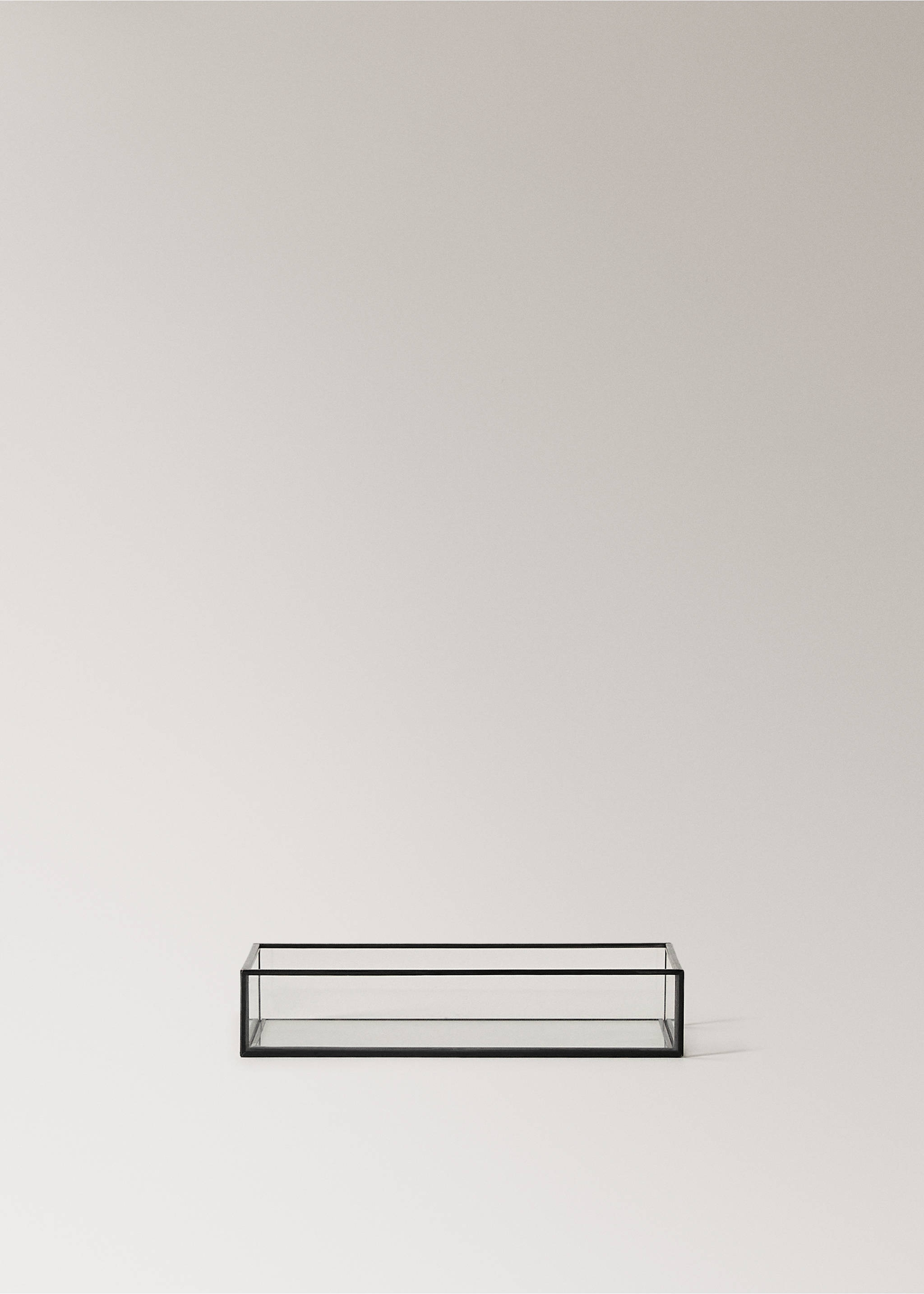 Small decorative glass and metal tray - Article without model, Black. Ref: 27072901-00.