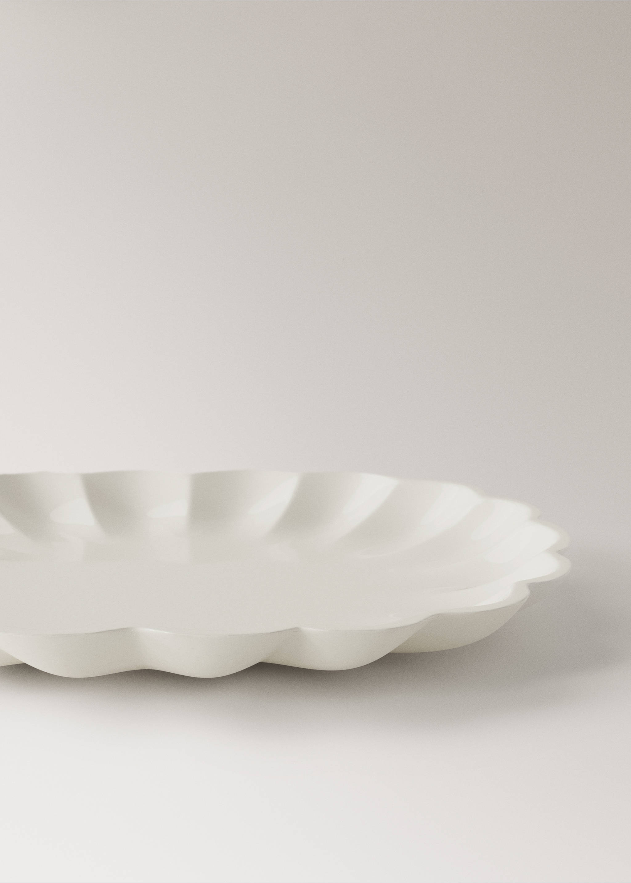 Schale aus Stahl mit abgerundetem Rand - Detail des Artikels 2, Weiß. Ref: 27072909-00.