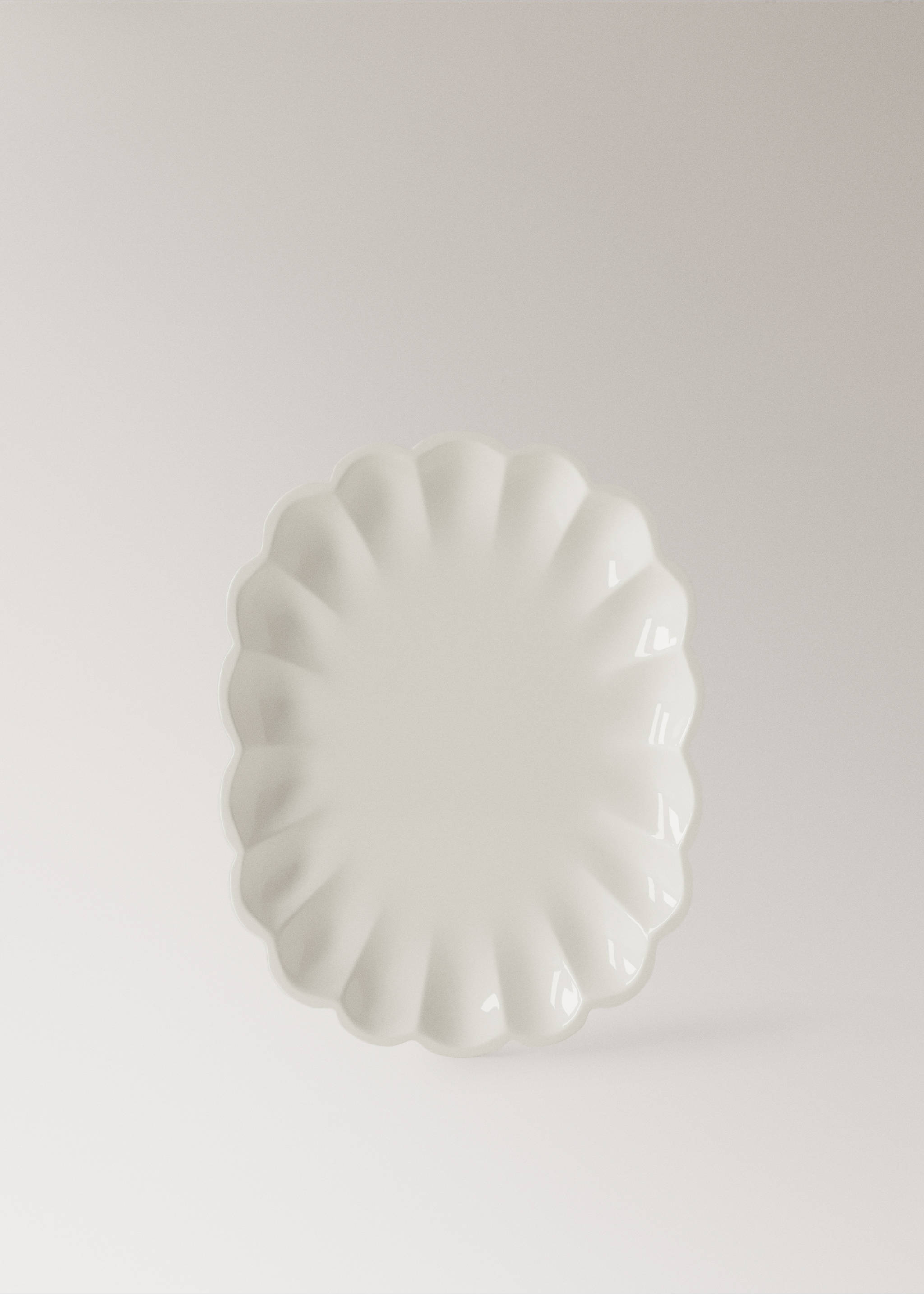 Steel source with rounded edge - Article without model, White. Ref: 27072909-00.