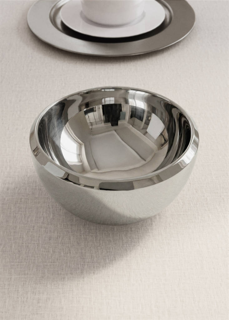 Large stainless steel bowl — Silver