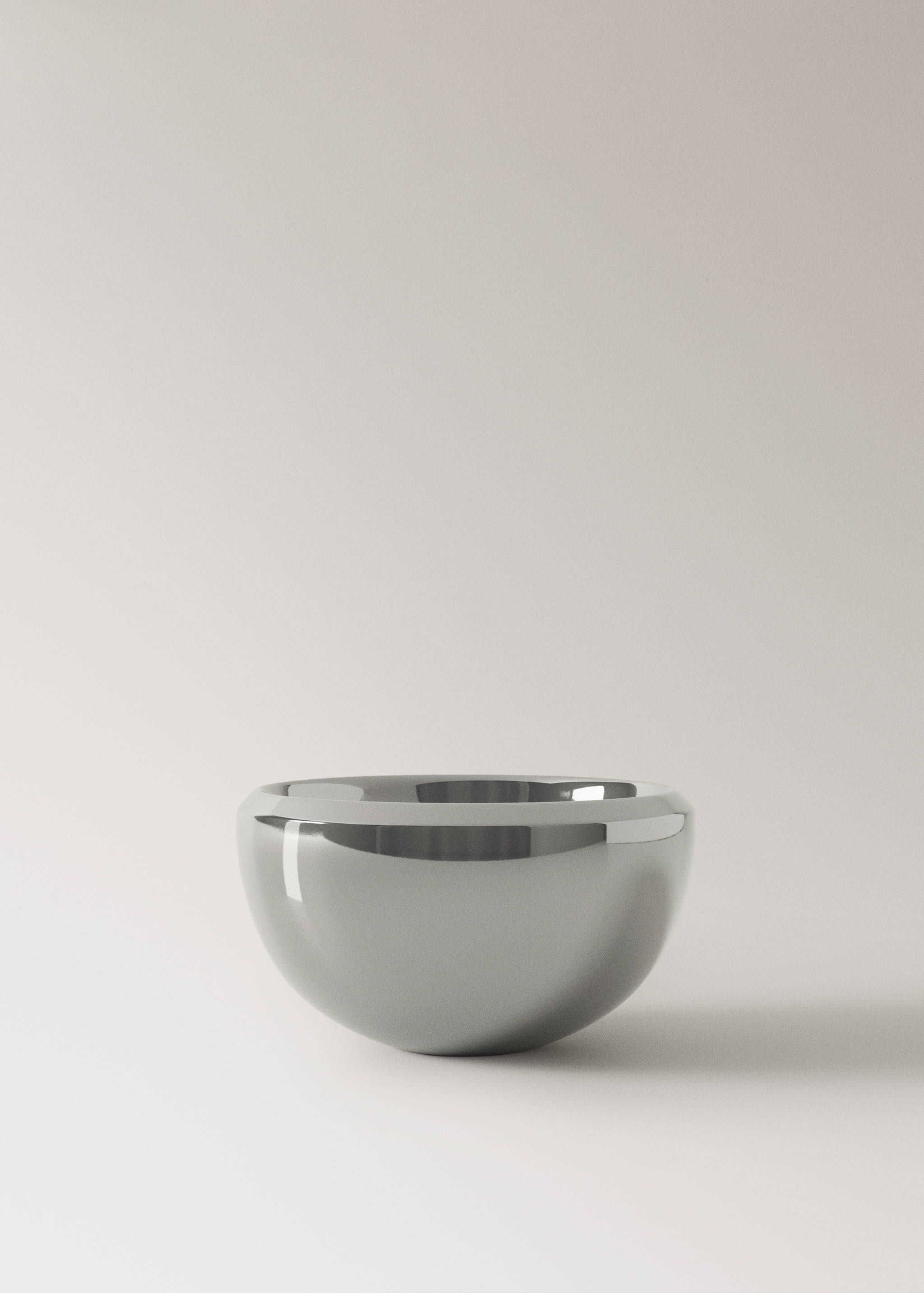 Große Schale aus Edelstahl - Artikel ohne Model