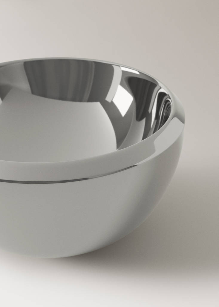 Large stainless steel bowl — Silver