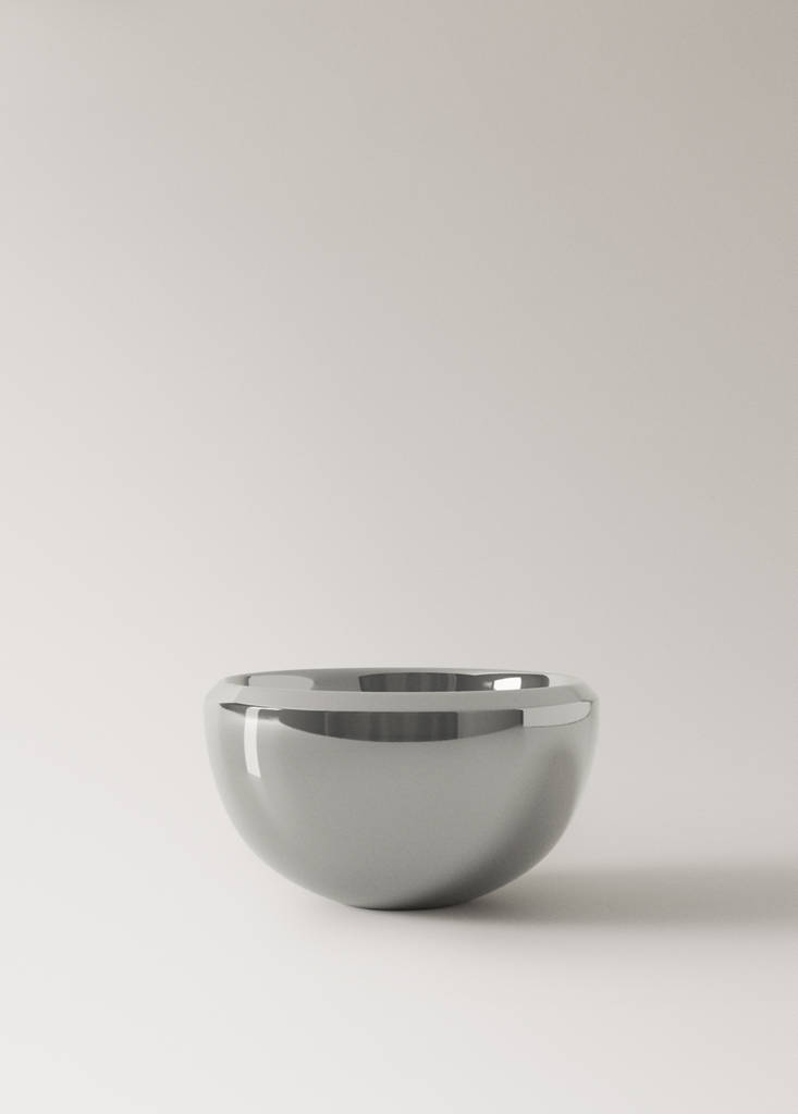 Large stainless steel bowl — Silver