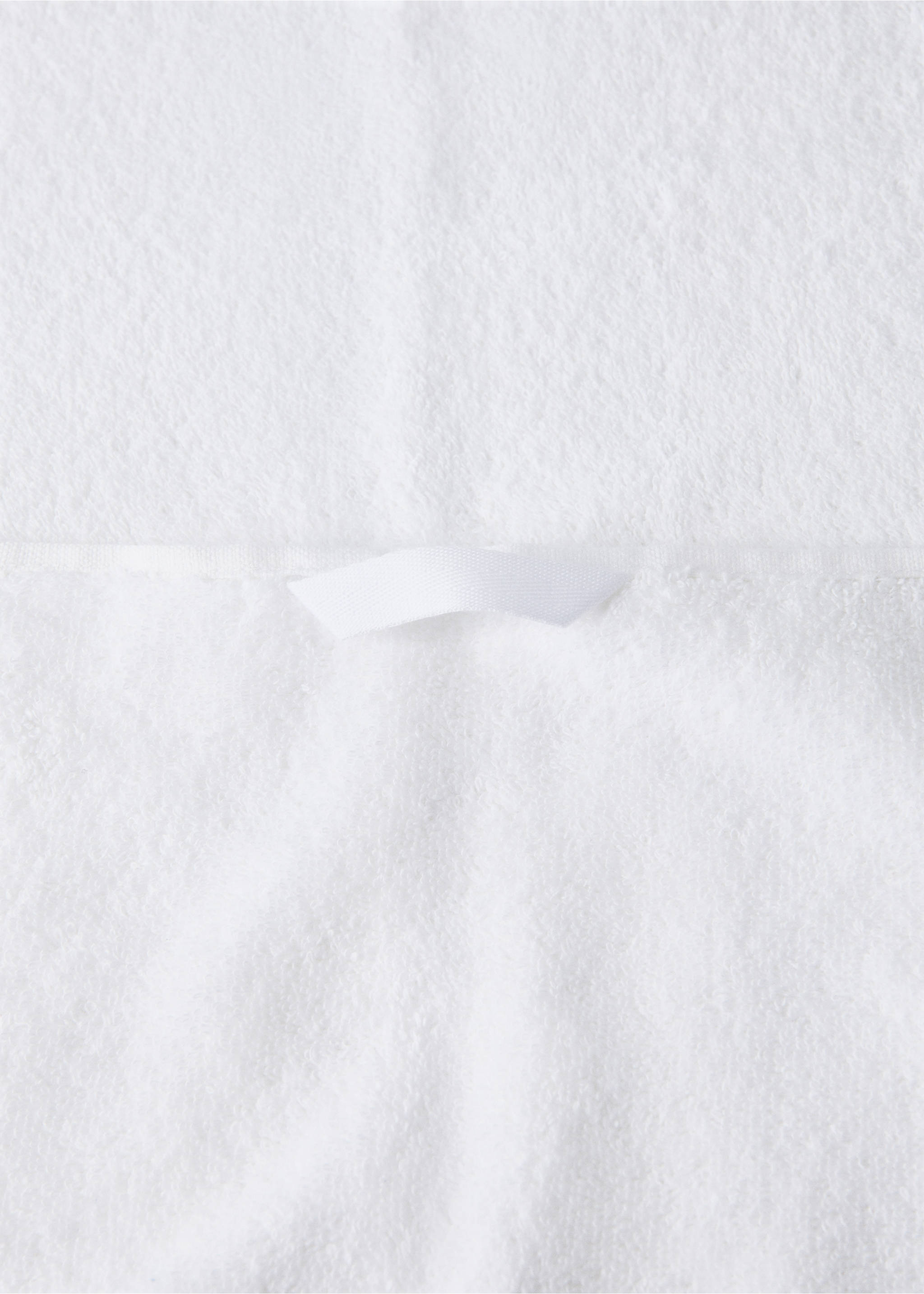 Serviette de douche enfant avec étoiles brodé - Détail de l'article 2, Blanc. Ref: 27072926-00.