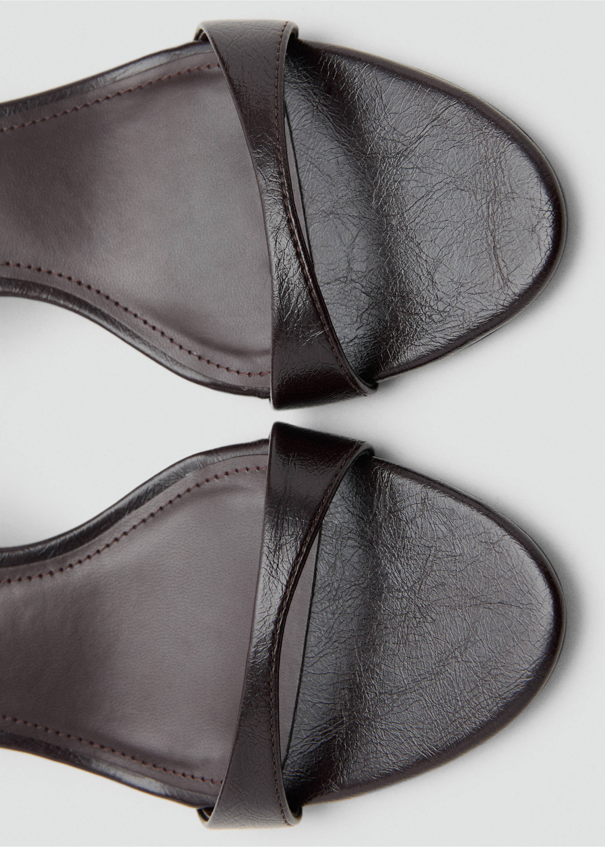 Kitten-heel sandals with strap - Details of the article 2, Chocolate. Ref: 27072932-00.