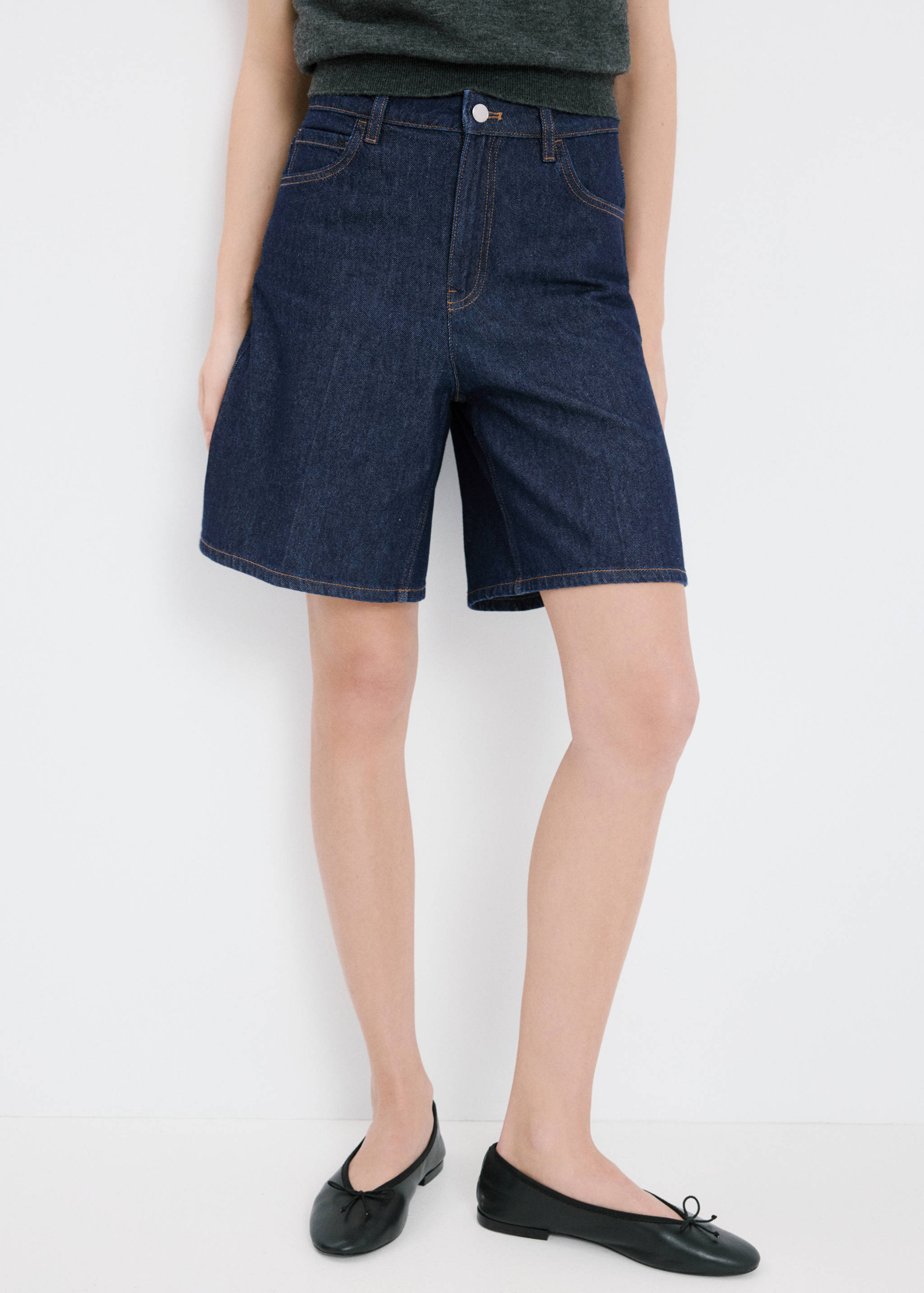 Bermudas denim rectas tiro alto - Plano medio