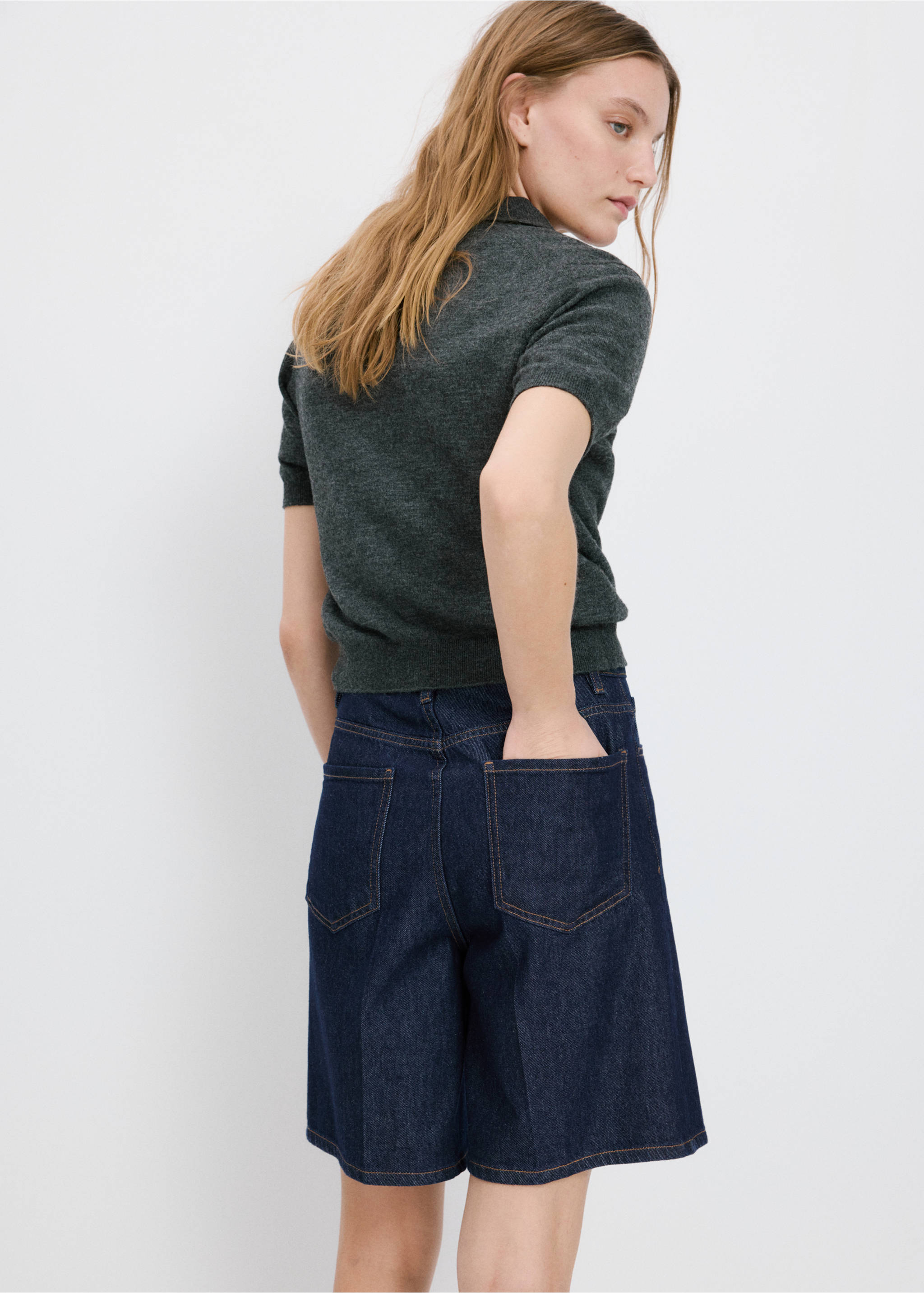 Bermudas denim rectas tiro alto - Reverso del artículo, Azul. Ref: 27073280-00.