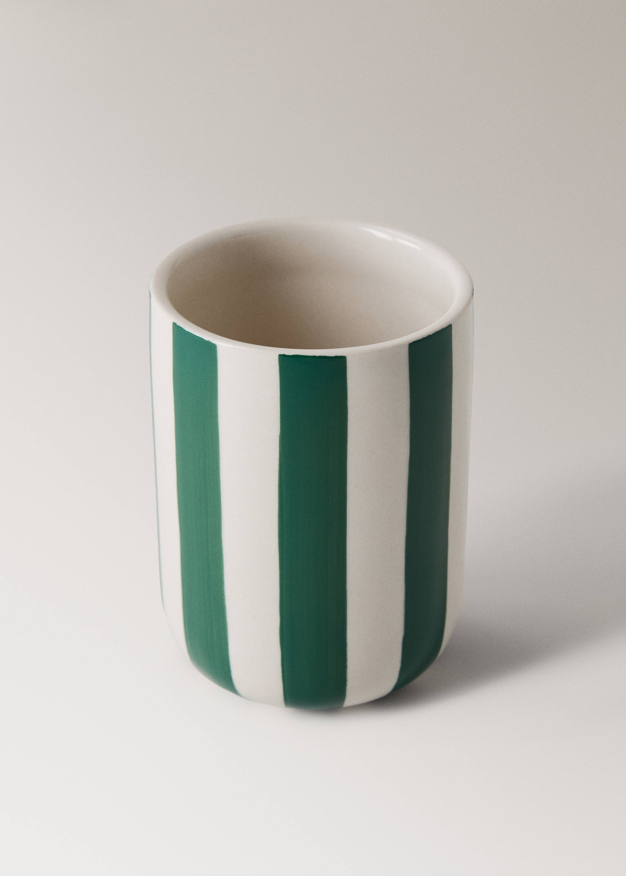 Ceramic toothbrush cup with painted stripes - Details of the article 1