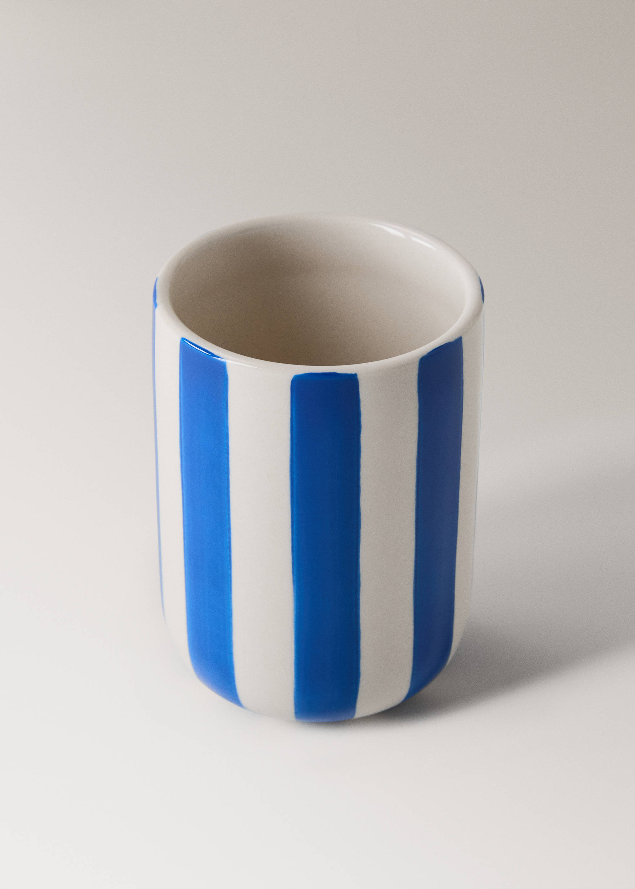 Ceramic toothbrush cup with painted stripes - Details of the article 1