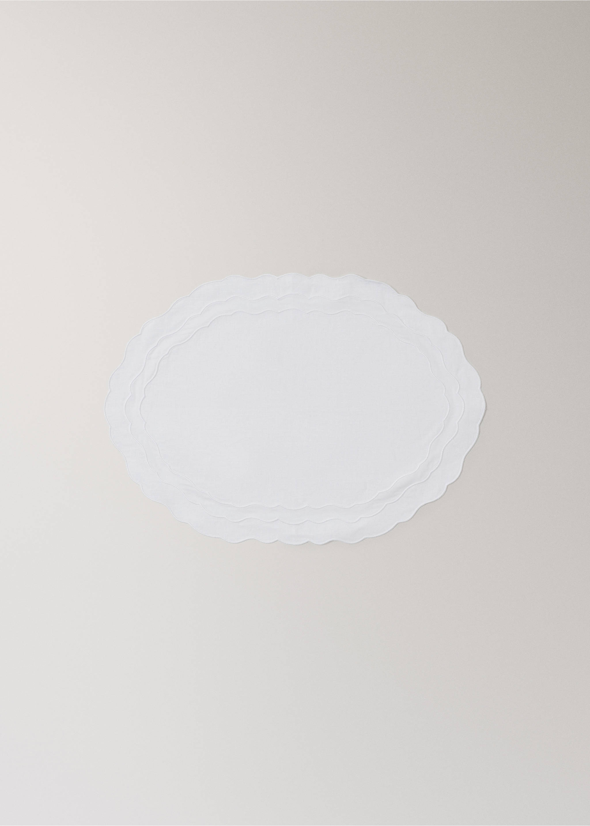 Brodert bordbrikke i bomull og lin - Artikkel uten modell, Hvit. Ref: 27073285-00.