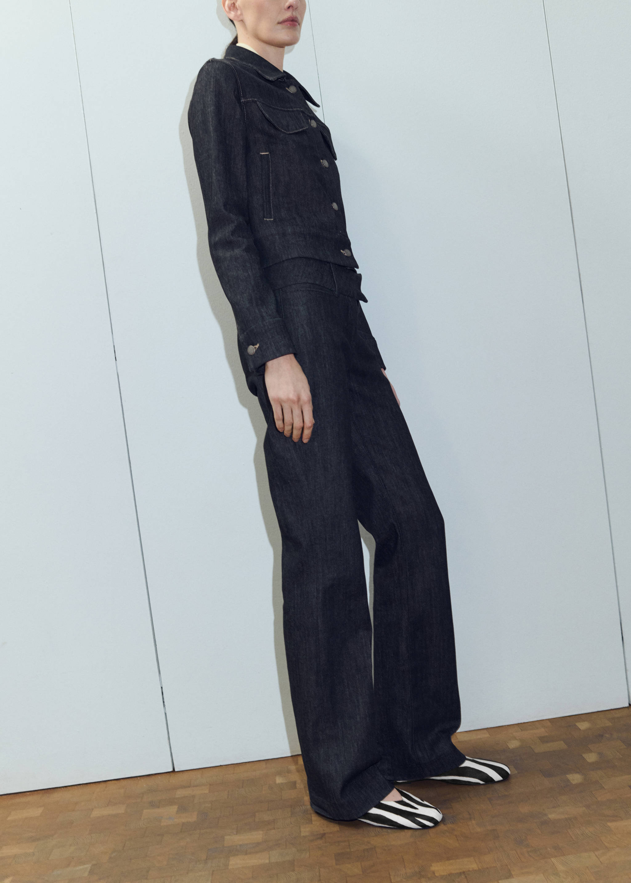 Leather shoe with fur and bracelet strap - Details of the article 9