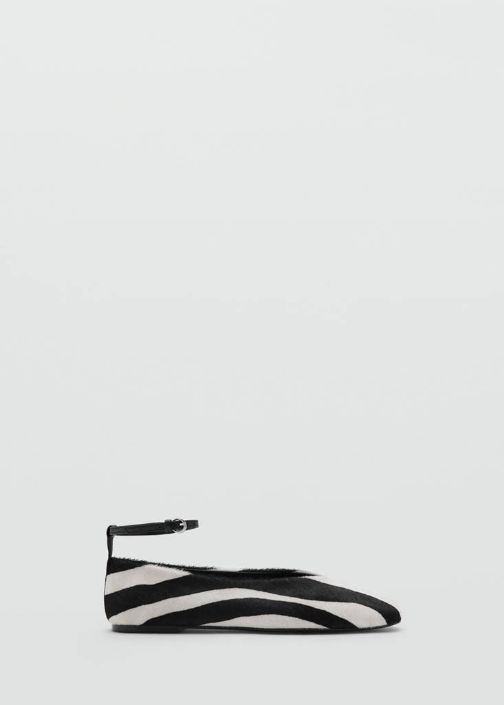 Leather shoe with fur and bracelet strap — Black