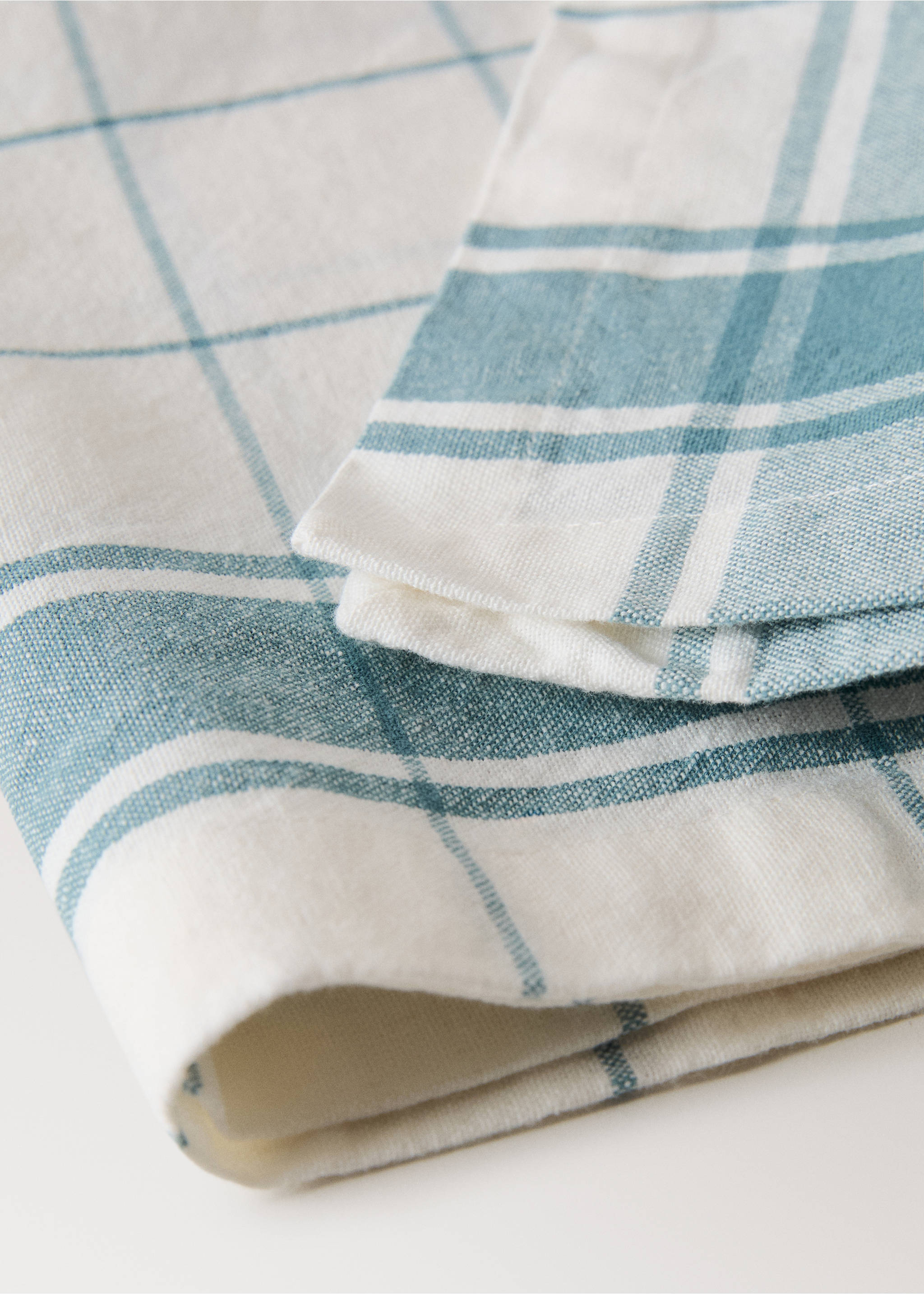 Servietten aus 100 % Baumwolle mit Kontraststreifen - Detail des Artikels 2, Blau. Ref: 27073292-00.