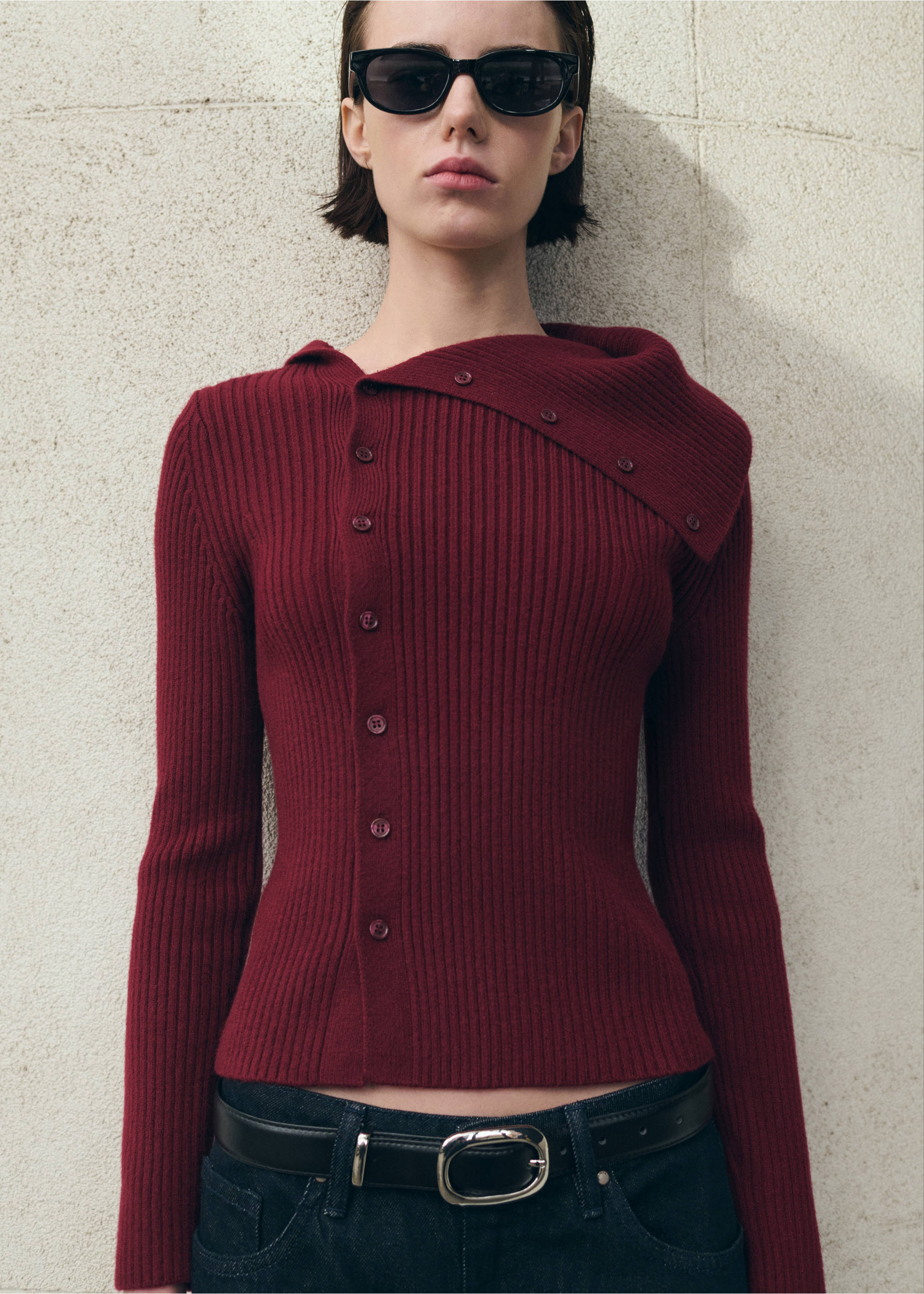 كارديجان محبوك بطيّة أمامية - رؤية وسط, أحمر. Ref: 27073294-00.