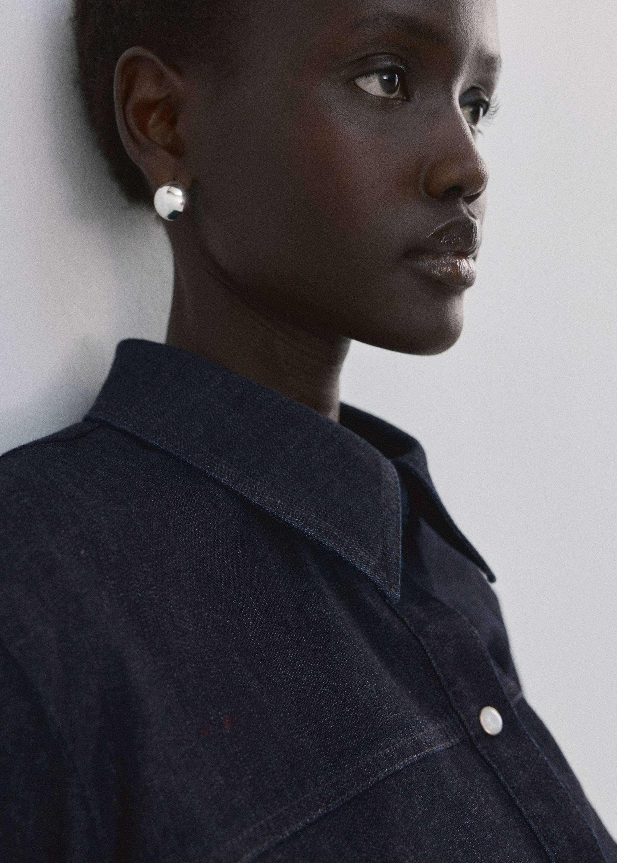 Denim shirt with seams - Details of the article 1