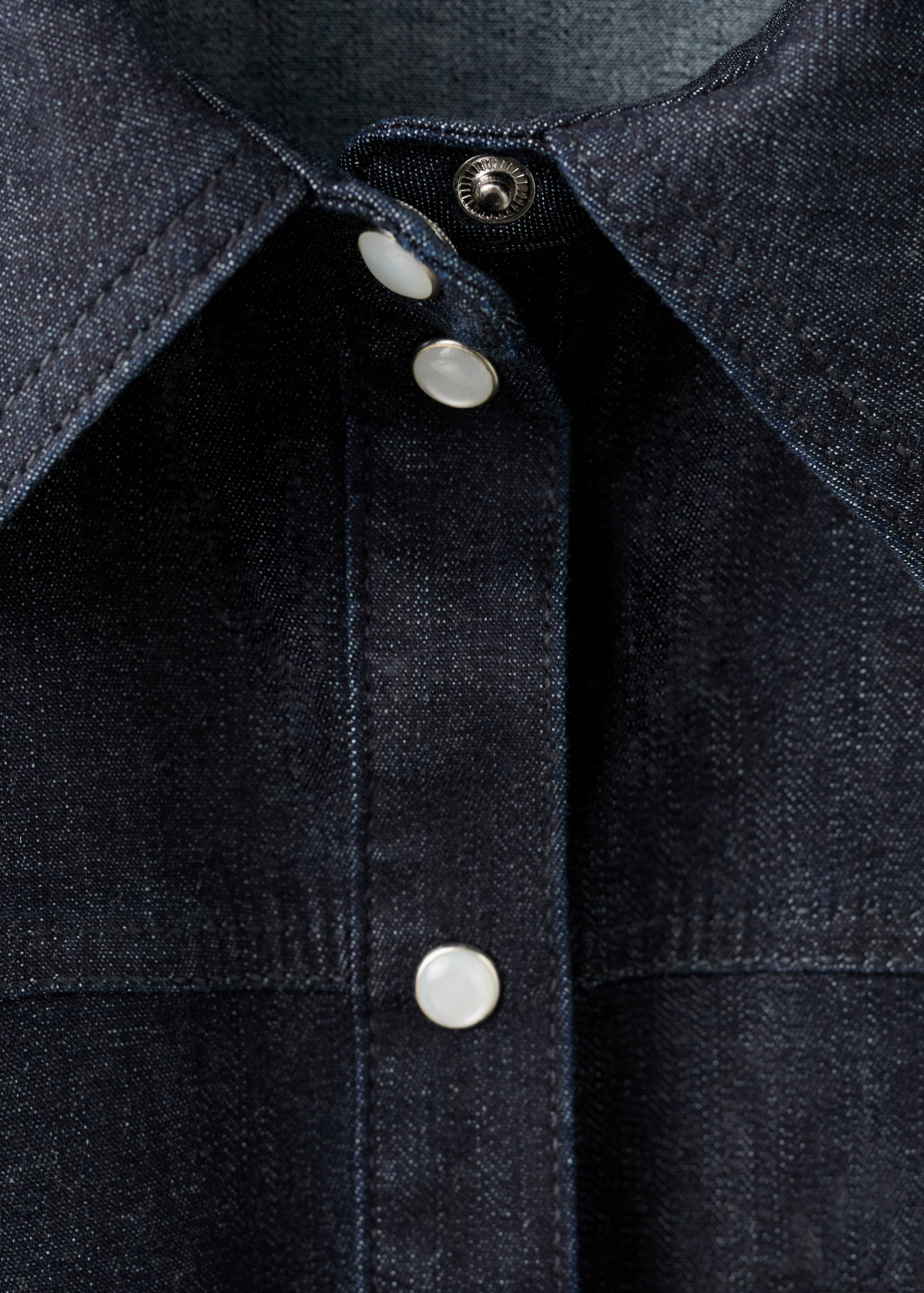 Denim shirt with seams - Details of the article 8
