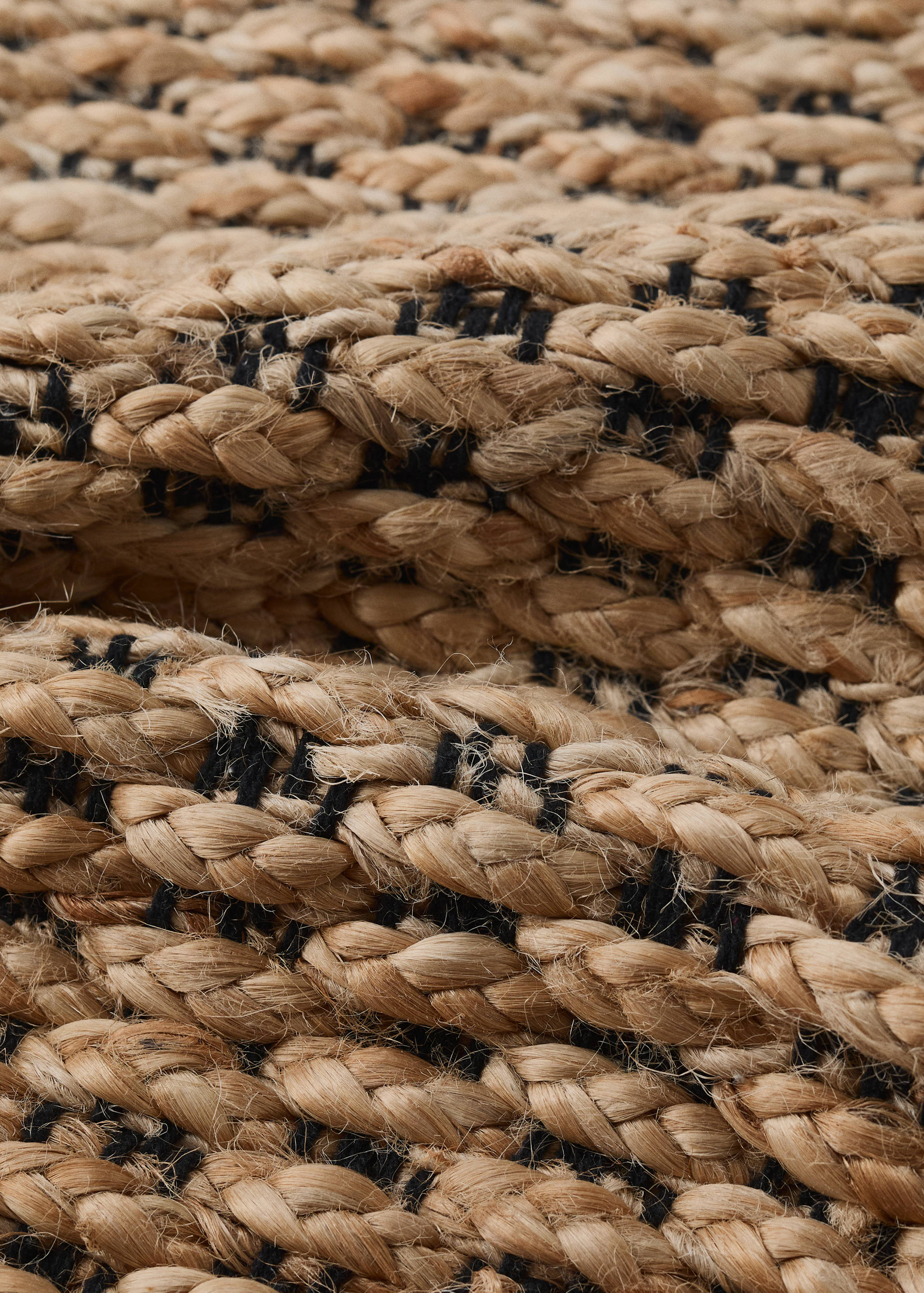 Bicolour braided jute rug - Details of the article 1