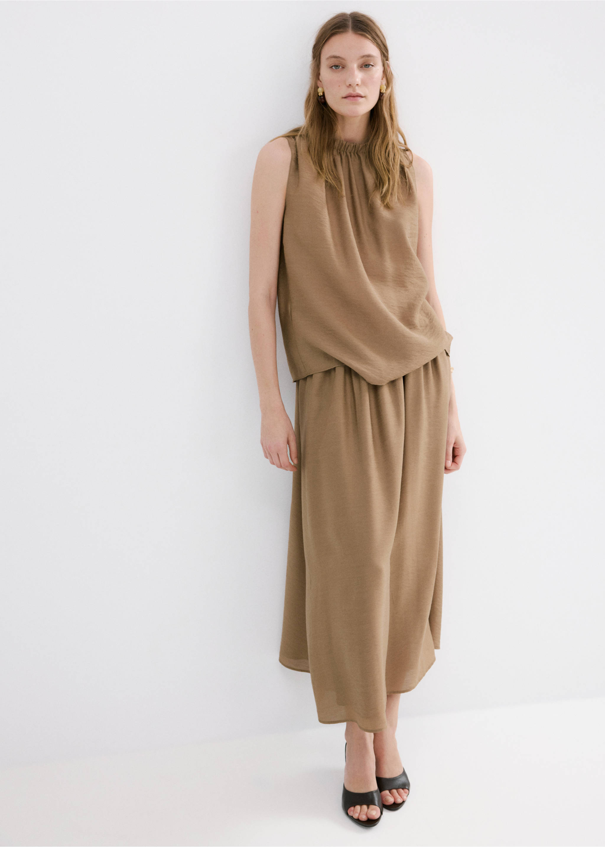 Draped neck satin top - General plane, Brown. Ref: 27073300-00.
