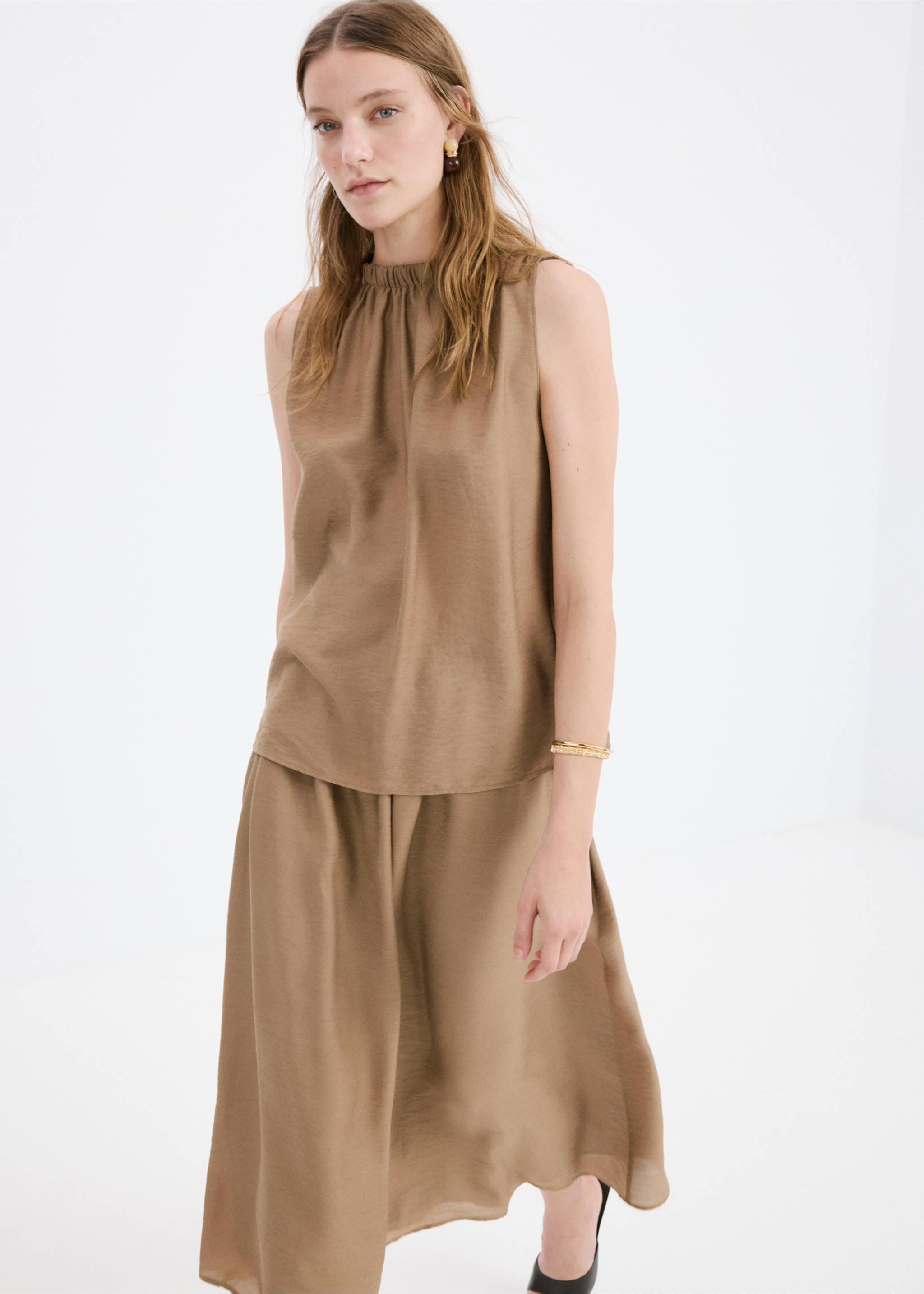 Draped neck satin top - Medium plane, Brown. Ref: 27073300-00.