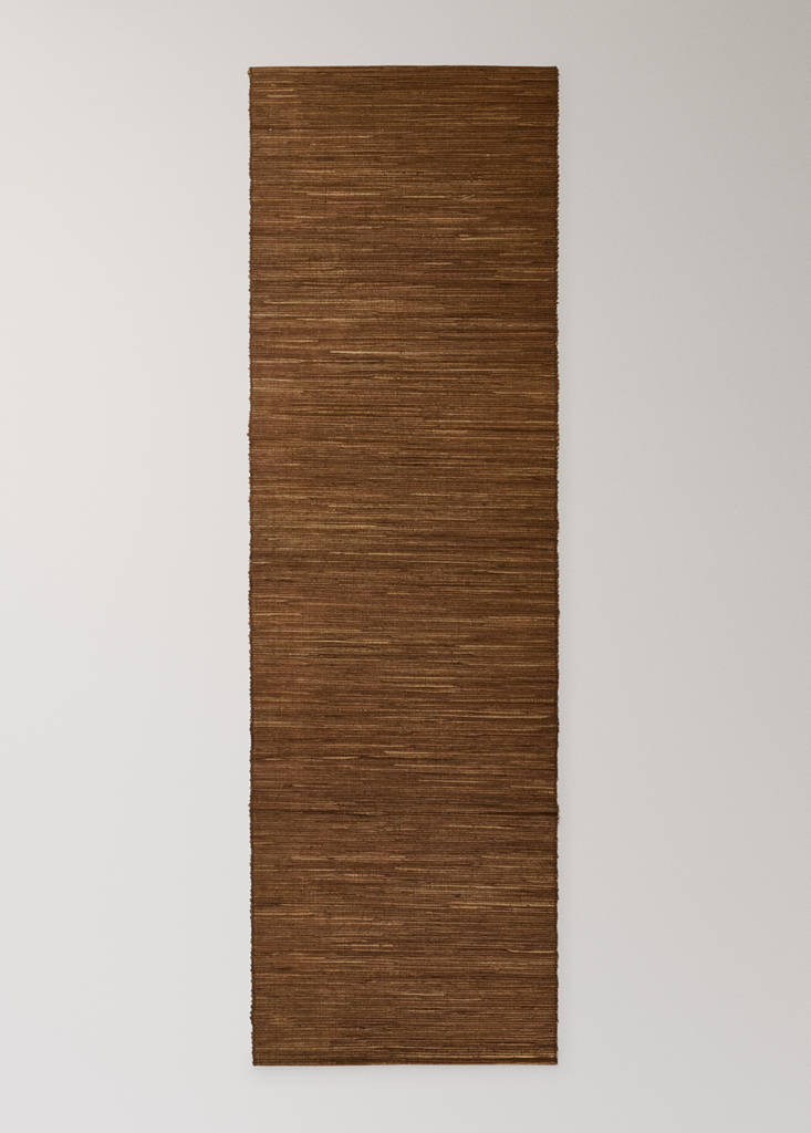 Natural fibre table runner — Brown