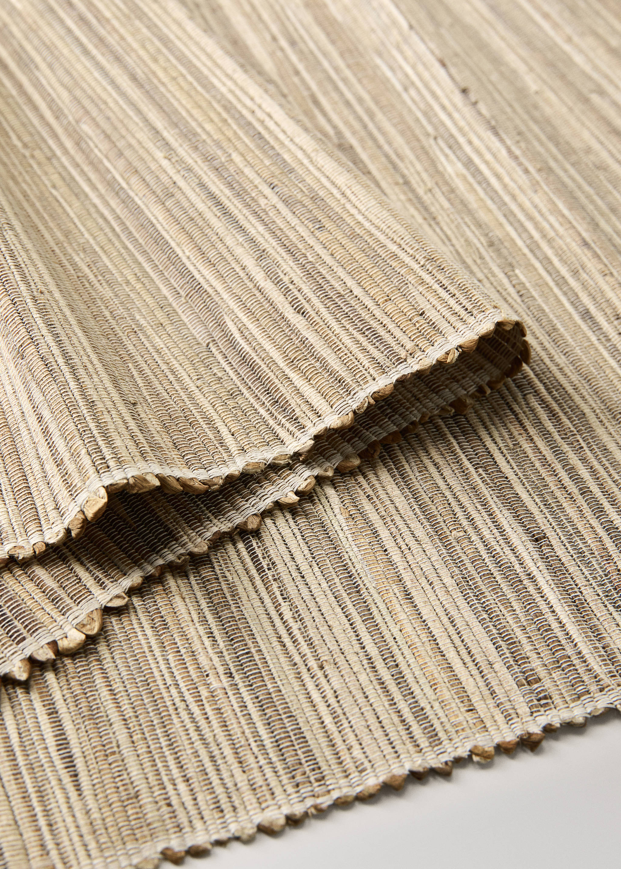 Table-runner anna - Details of the article 1