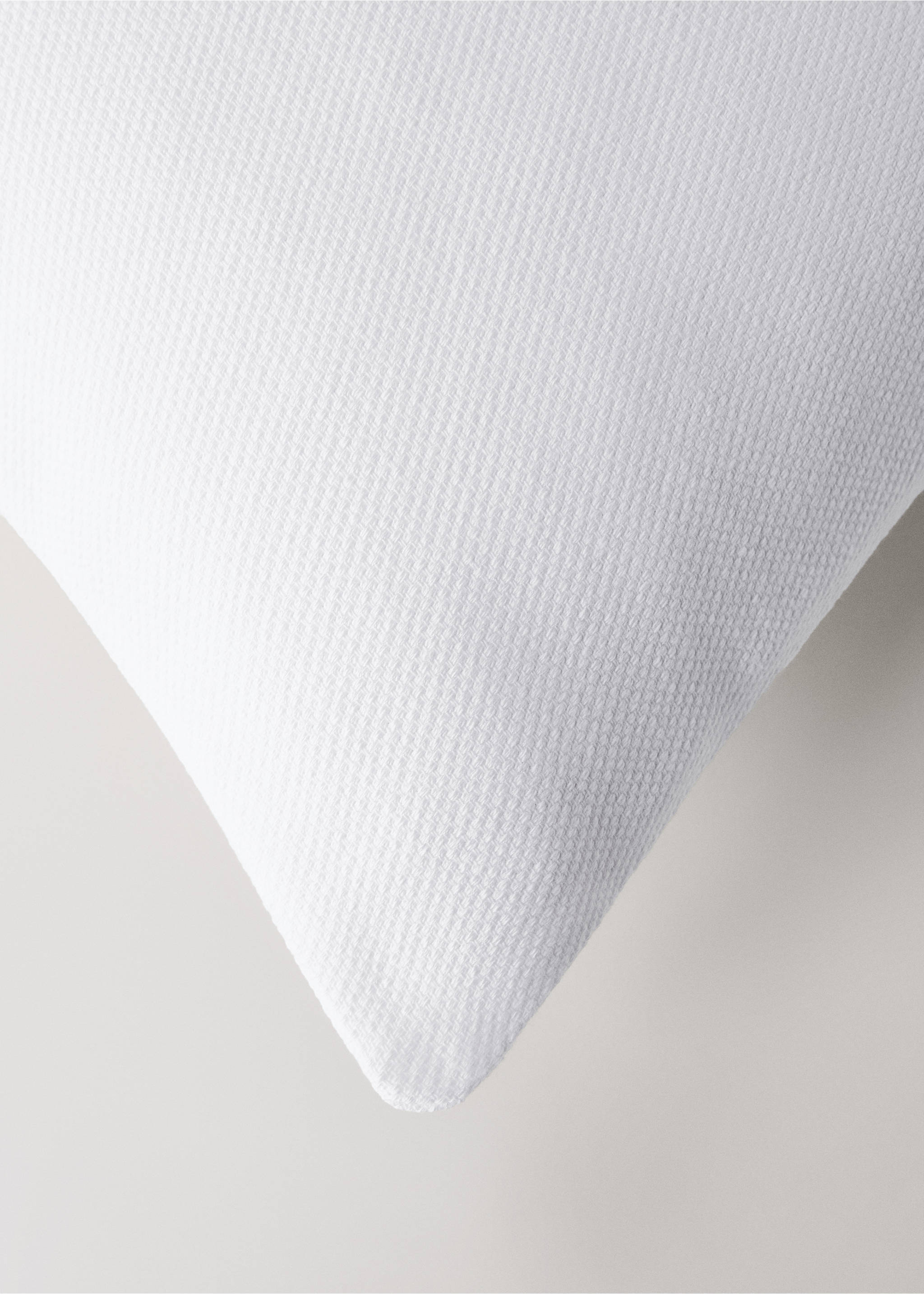 Cotton bed pillowcase with hem finish 50x50 cm - Details of the article 3, Off White. Ref: 27073302-00.