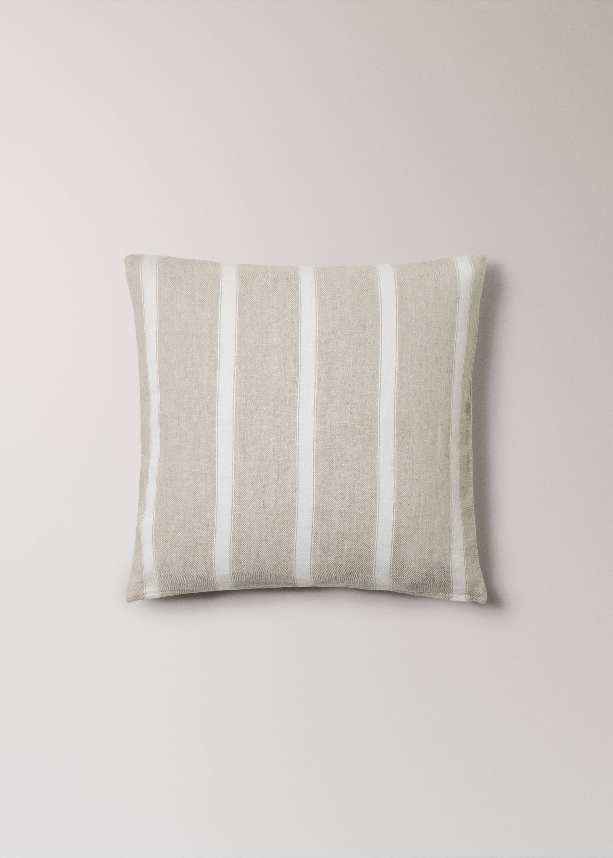 Kissenbezug aus Leinen mit Streifen und Reißverschlussdetail, 50 x 50 cm - Artikel ohne Model, Sandfarben. Ref: 27073304-00.