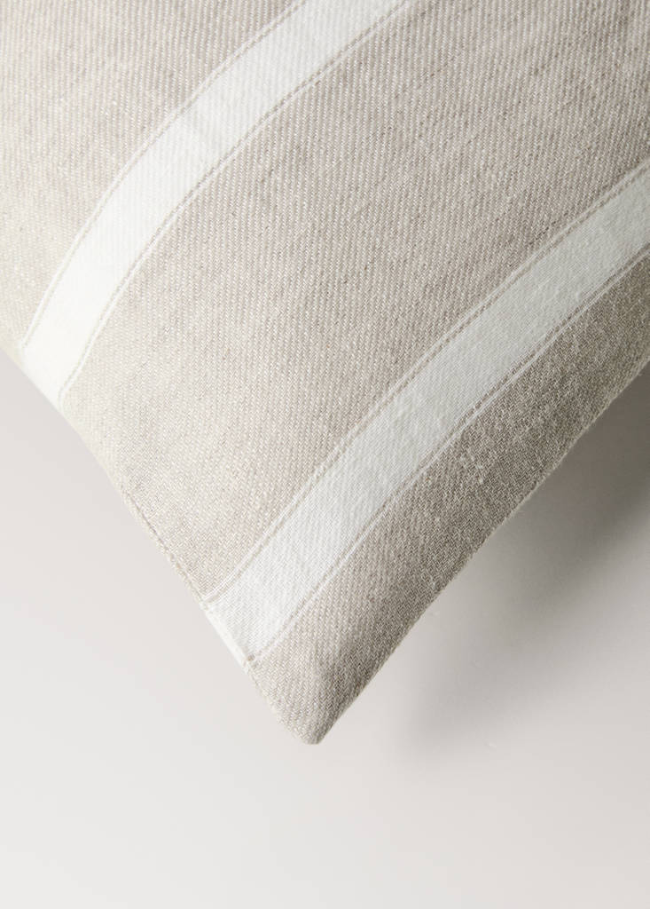 Linen striped cushion cover with zip detail 50x50 cm — Sand
