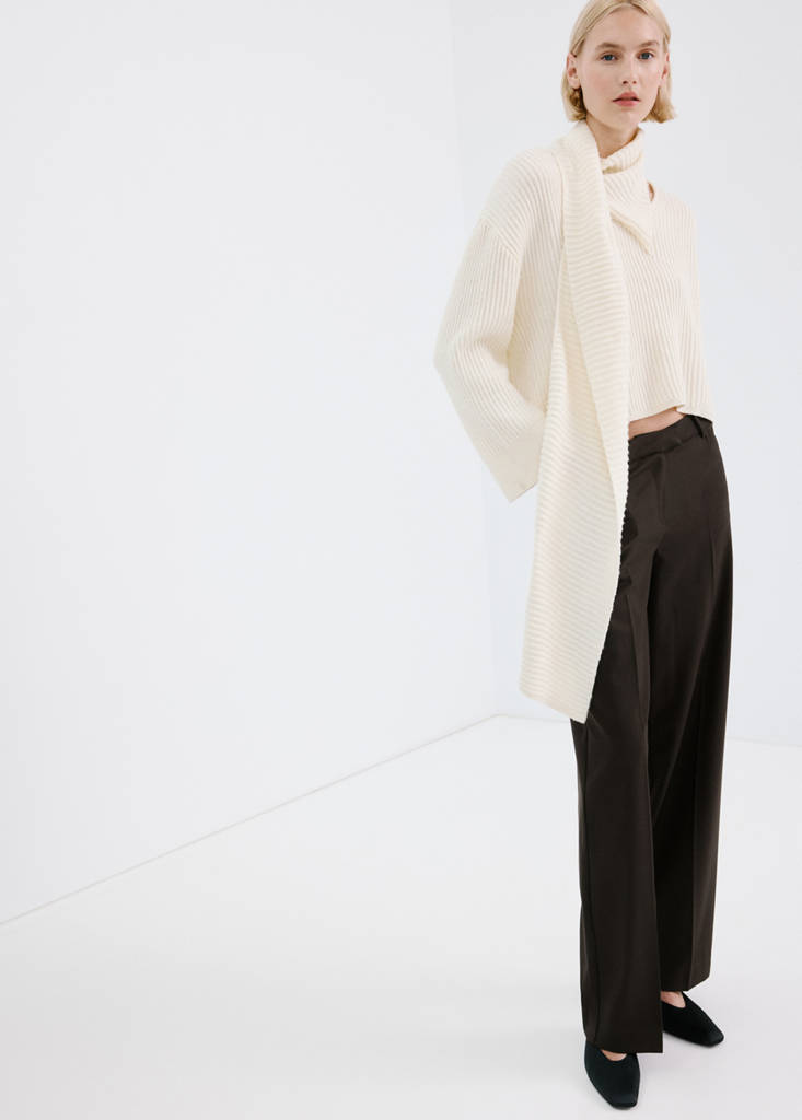 Wide leg mid-rise pleated trousers — Brown
