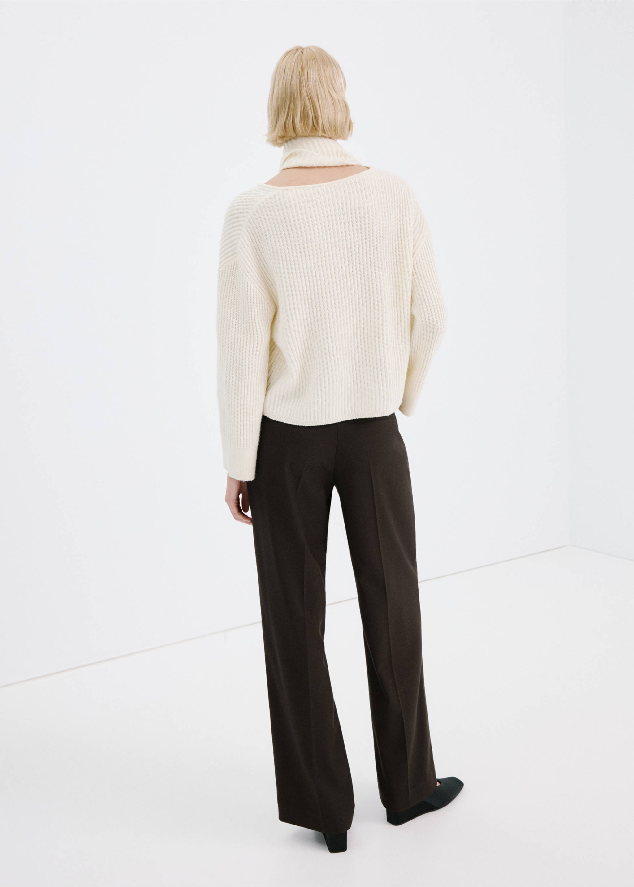 Wide leg mid-rise pleated trousers - Reverse of the article, Brown. Ref: 27073305-00.