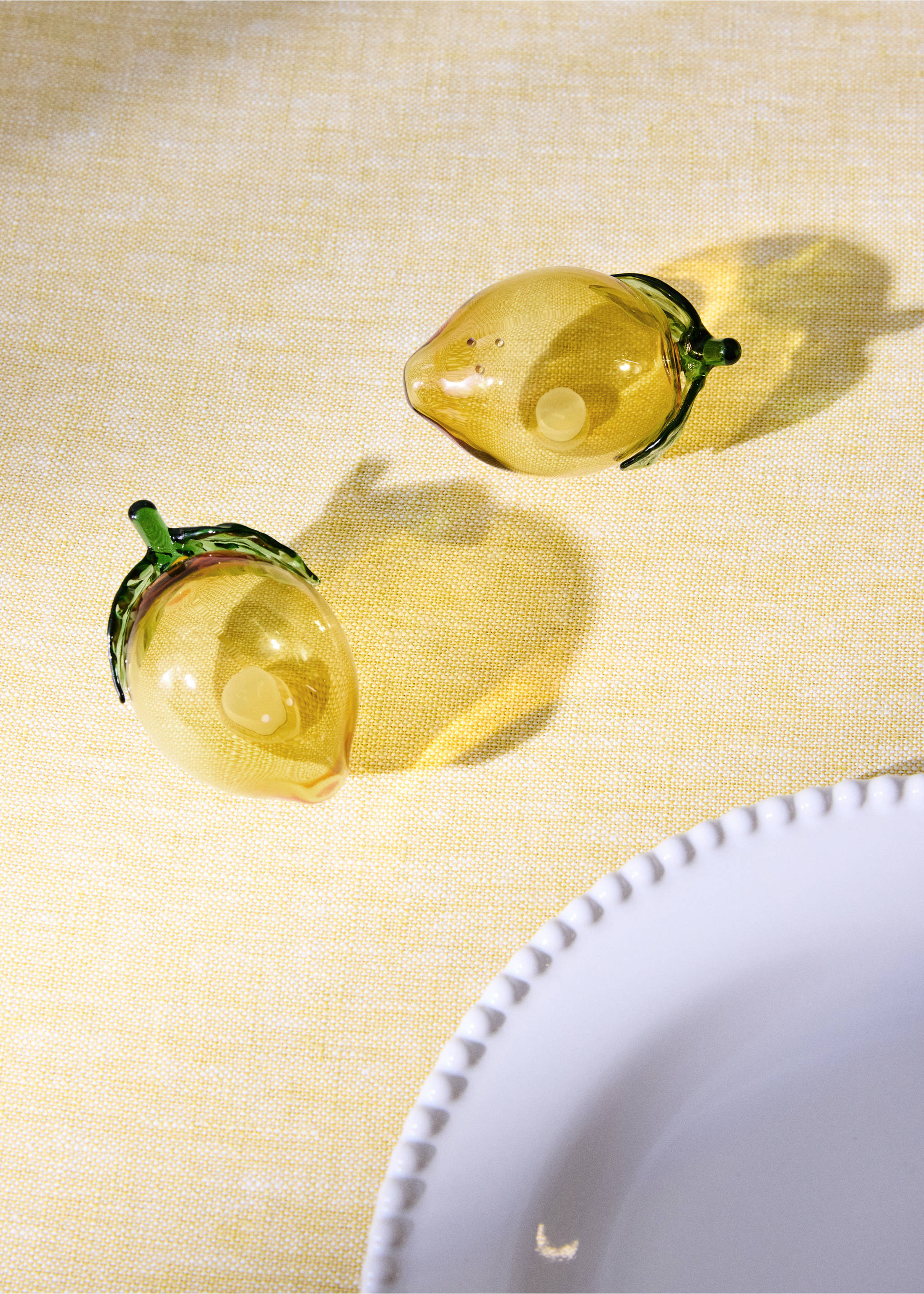 Borosilicate lemon salt and pepper shakers - General plane, Yellow. Ref: 27073311-00.
