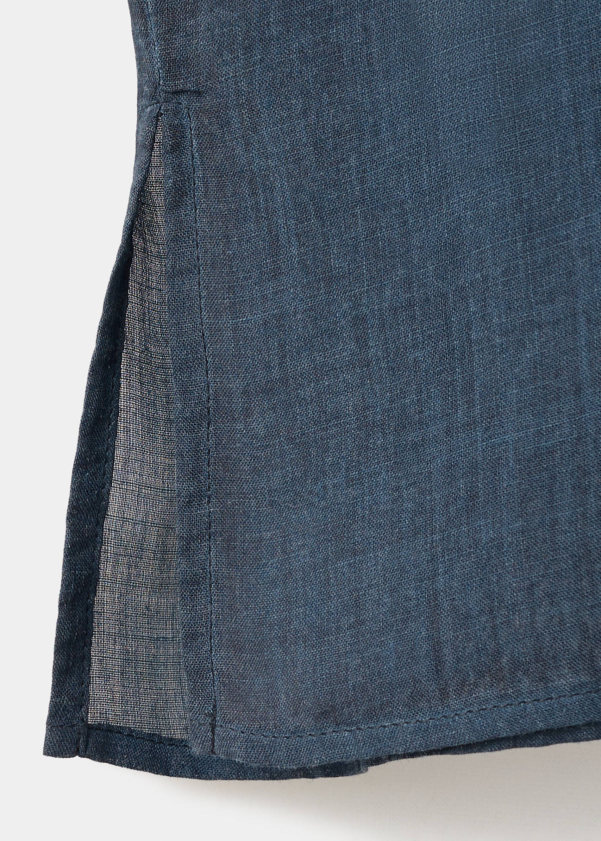 100% ramie kaftan with an overdyed effect — Ink Blue