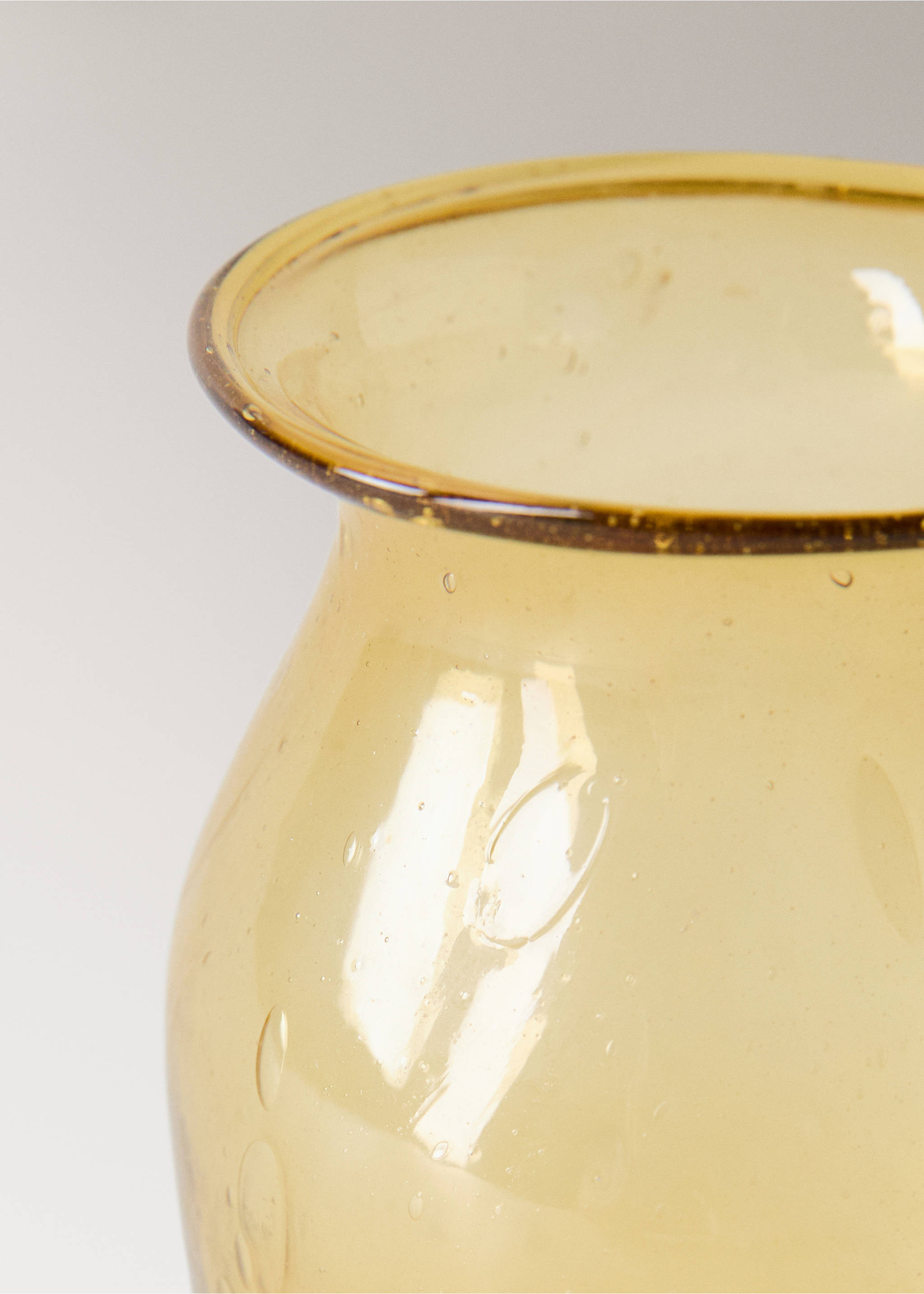 Small bubble glass vase - Details of the article 1, Ochre. Ref: 27073321-00.