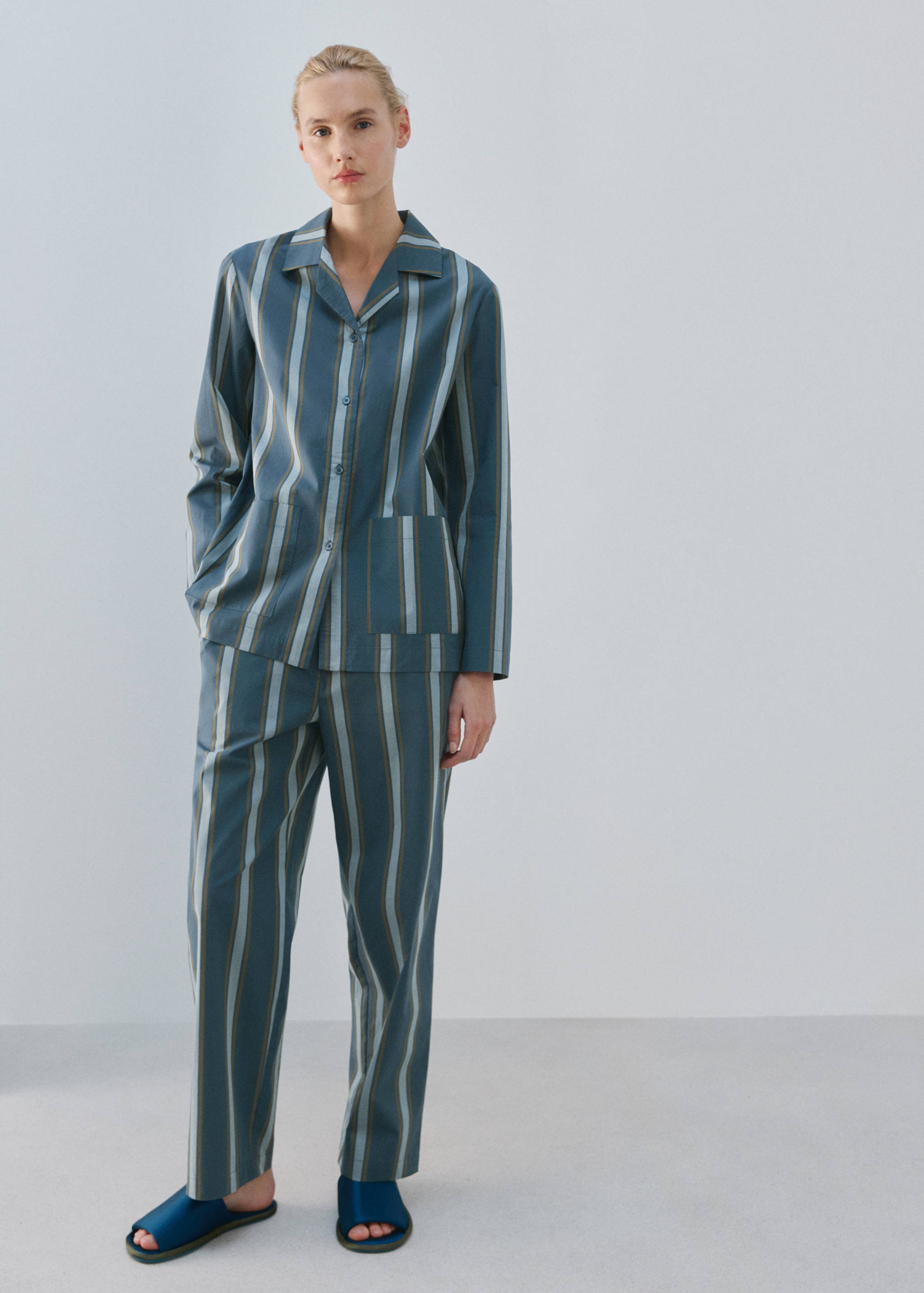 Chemise de pyjama à manches longues motifs rayés - Plan général