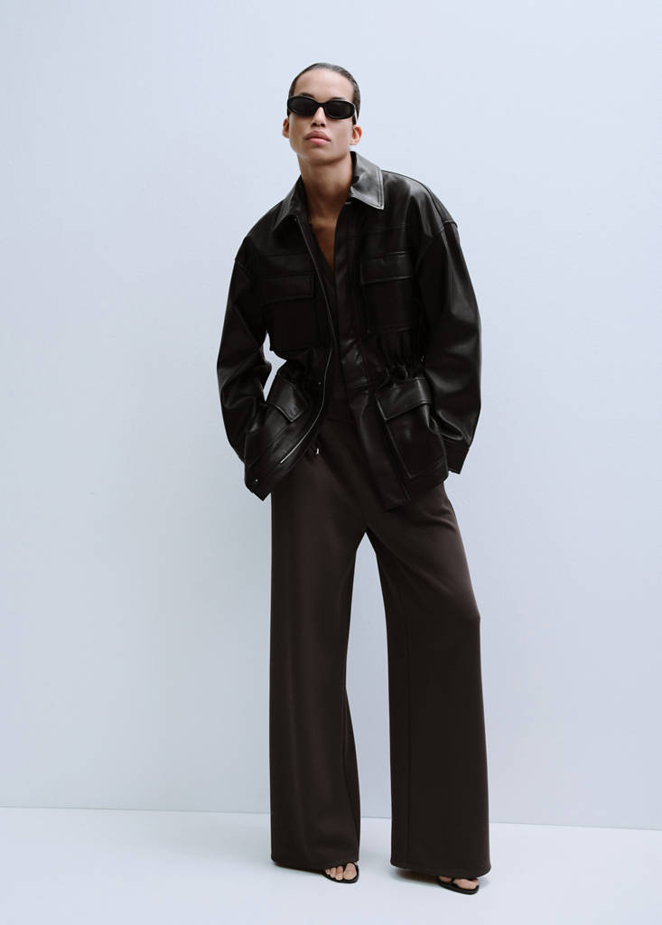 Straight-fit trousers with elastic waist — Chocolate