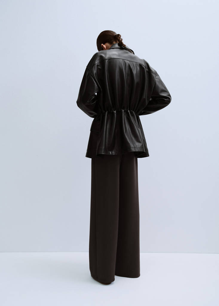 Straight-fit trousers with elastic waist — Chocolate