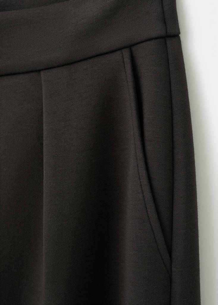 Straight-fit trousers with elastic waist — Chocolate
